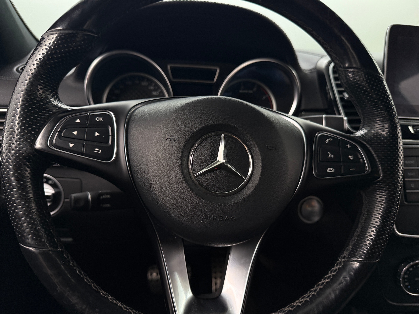 Thumbnail: 2018 Mercedes-Benz GLE - 4