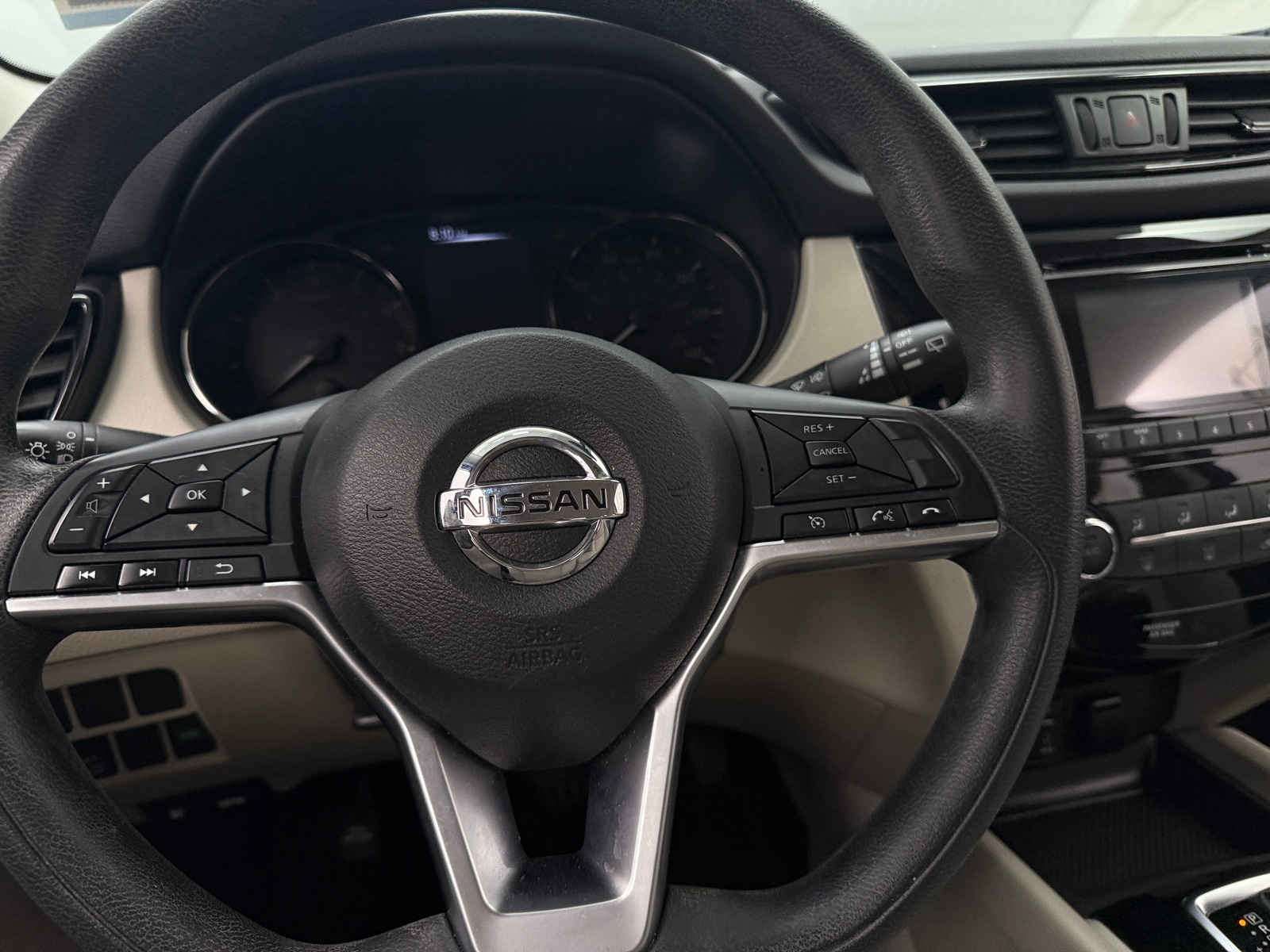 Thumbnail: 2017 Nissan Rogue Sport - 5