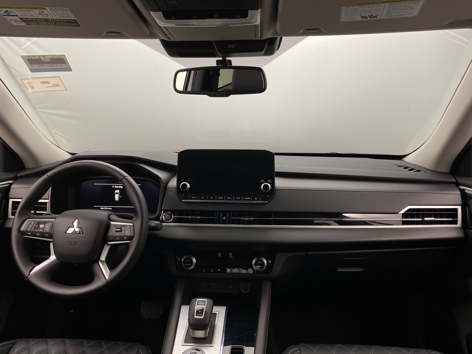 Thumbnail: 2024 Mitsubishi Outlander - 2