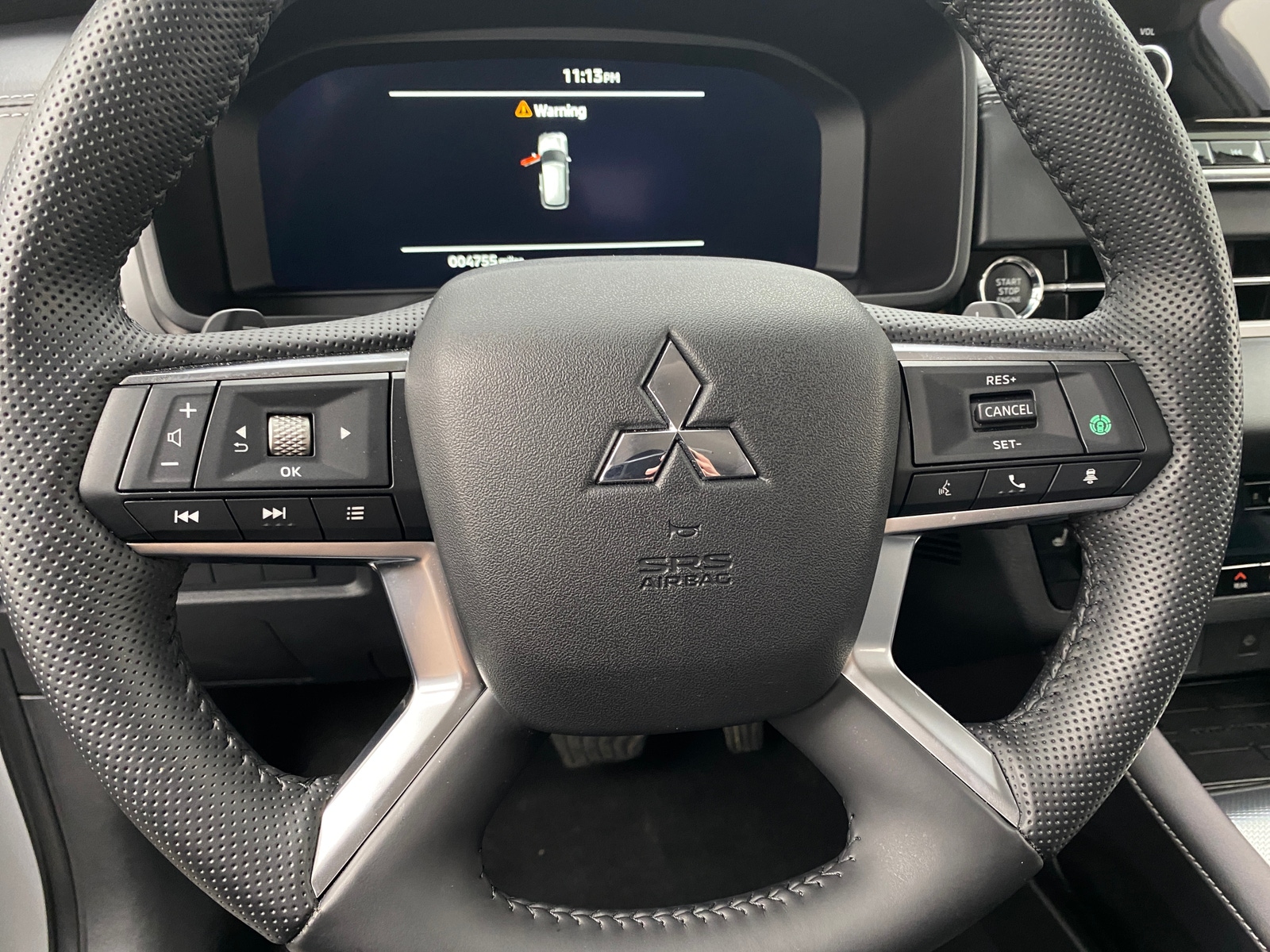 Thumbnail: 2024 Mitsubishi Outlander - 4
