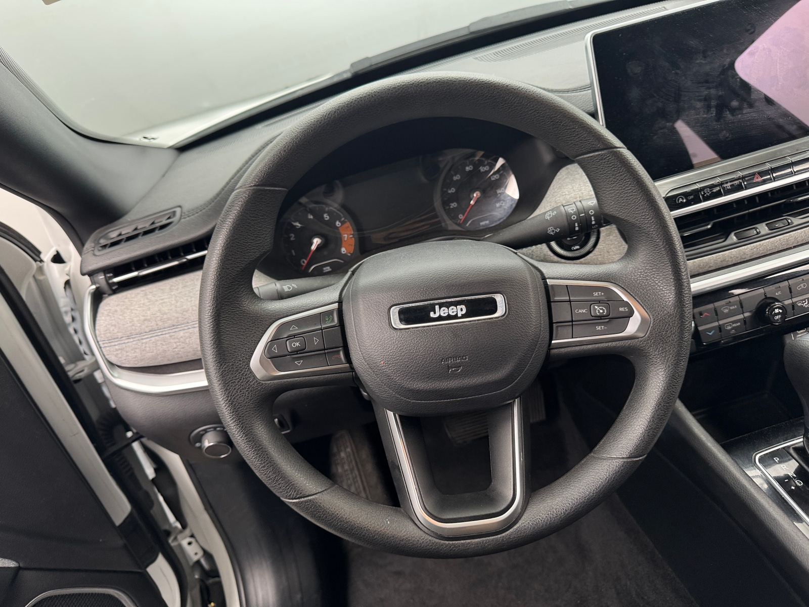 Thumbnail: 2023 Jeep Compass - 5