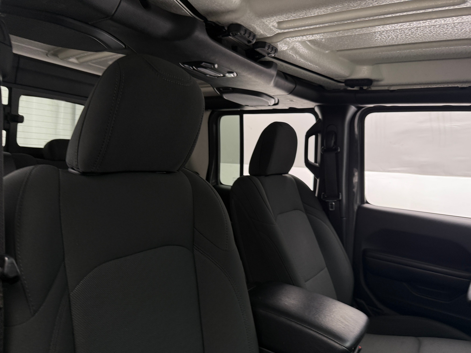 Thumbnail: 2021 Jeep Gladiator - 2