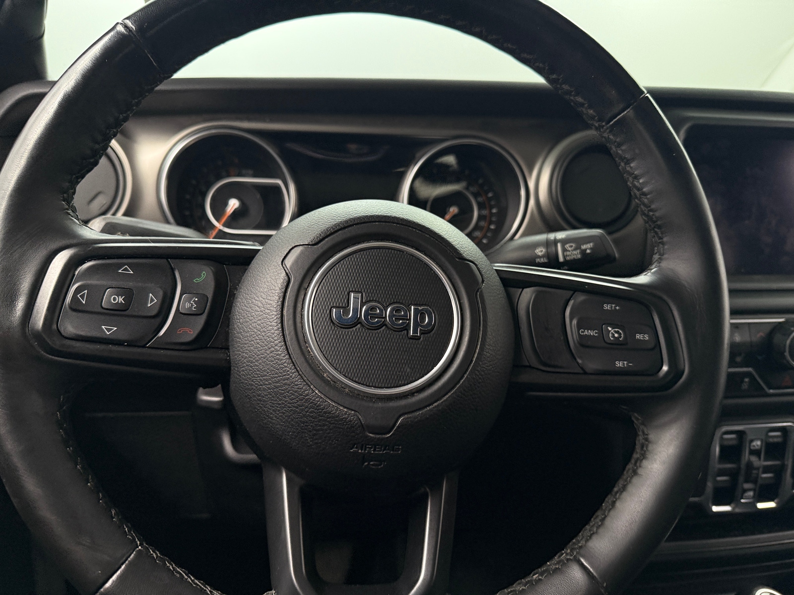 Thumbnail: 2021 Jeep Gladiator - 5