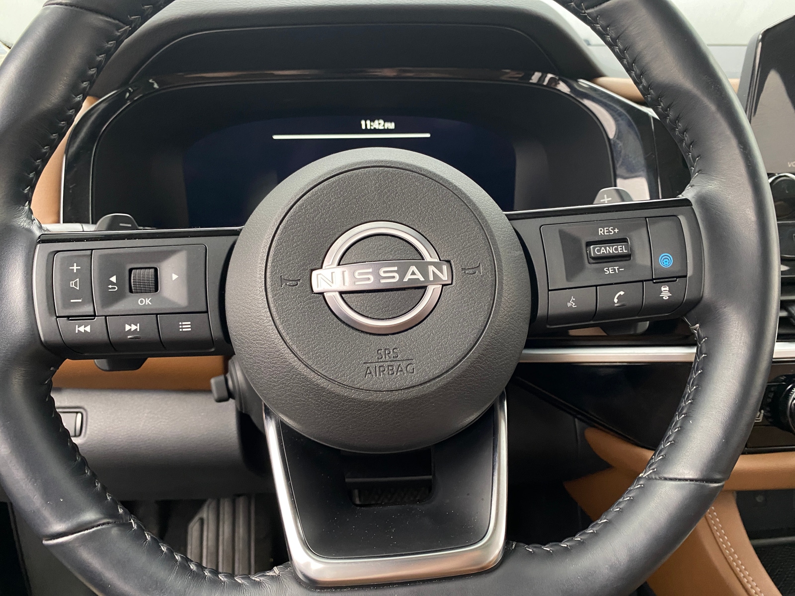 Thumbnail: 2023 Nissan Pathfinder - 4