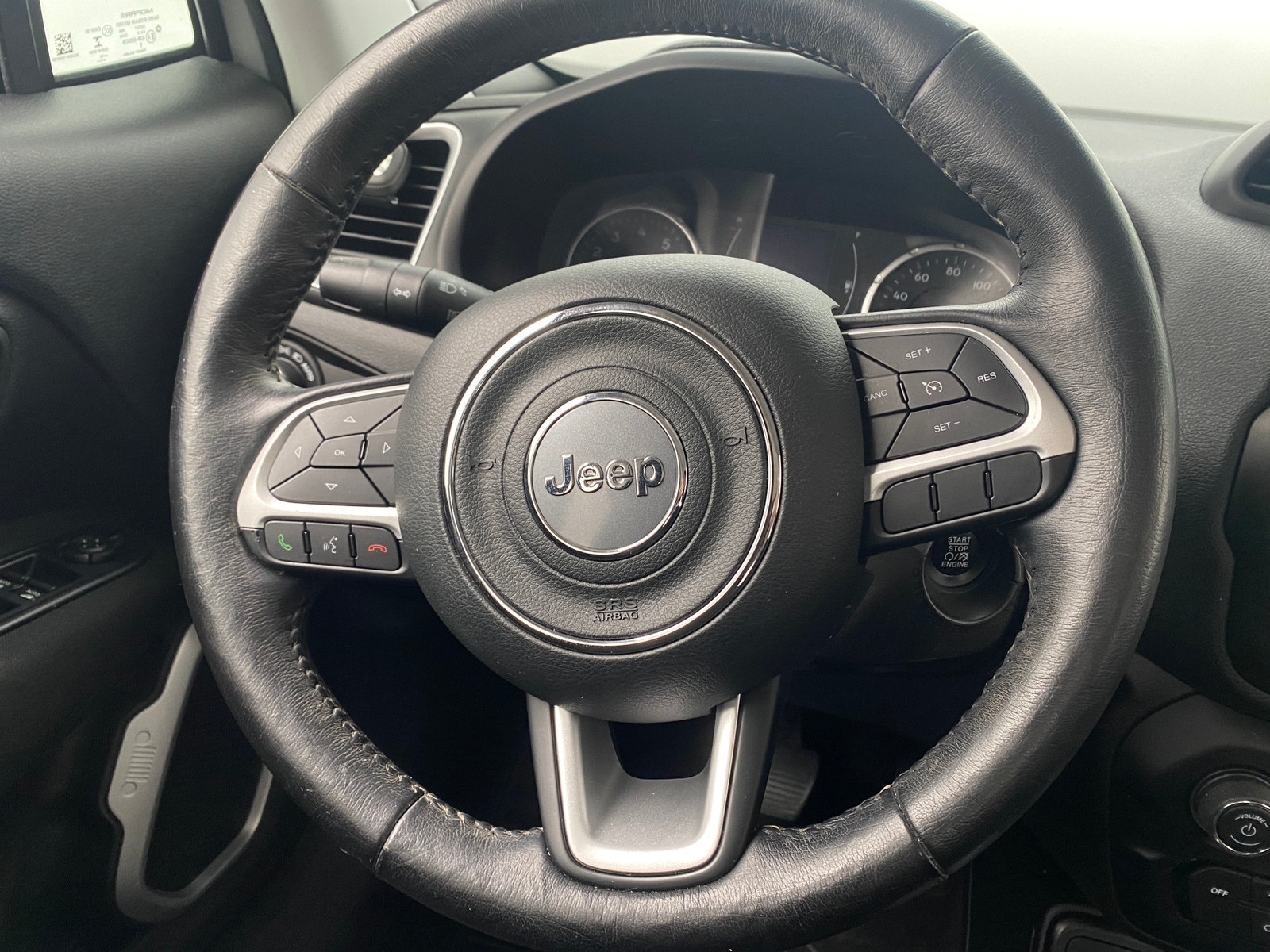 Thumbnail: 2019 Jeep Renegade - 5