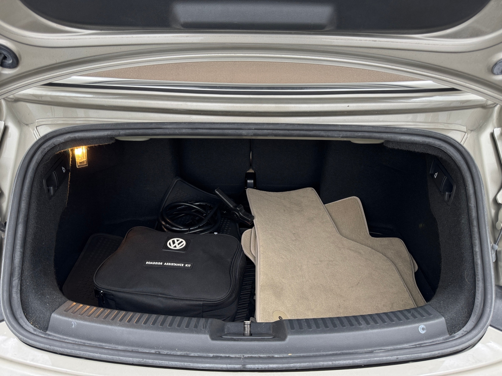 Thumbnail: 2016 Volkswagen Beetle - 6