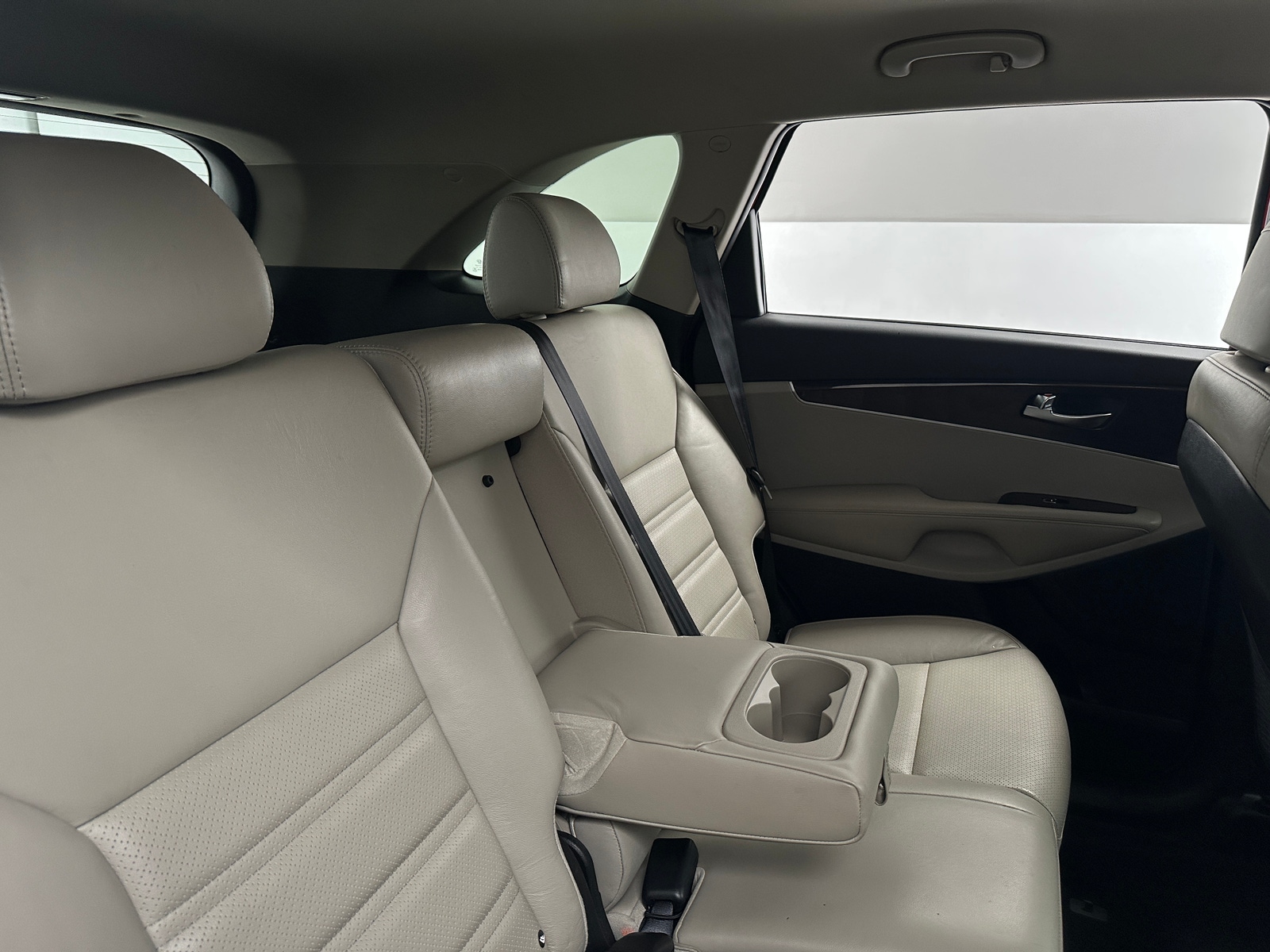 Thumbnail: 2017 Kia Sorento - 6