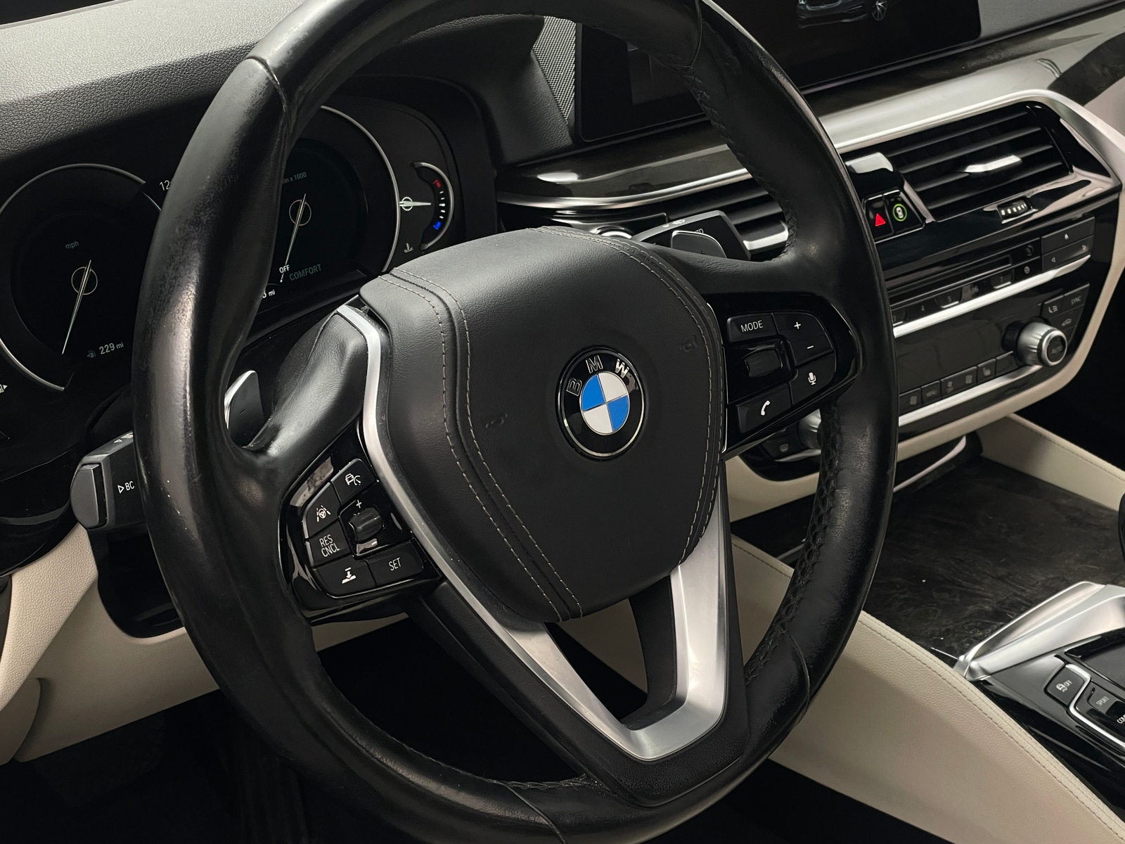Thumbnail: 2018 BMW 5 Series - 4
