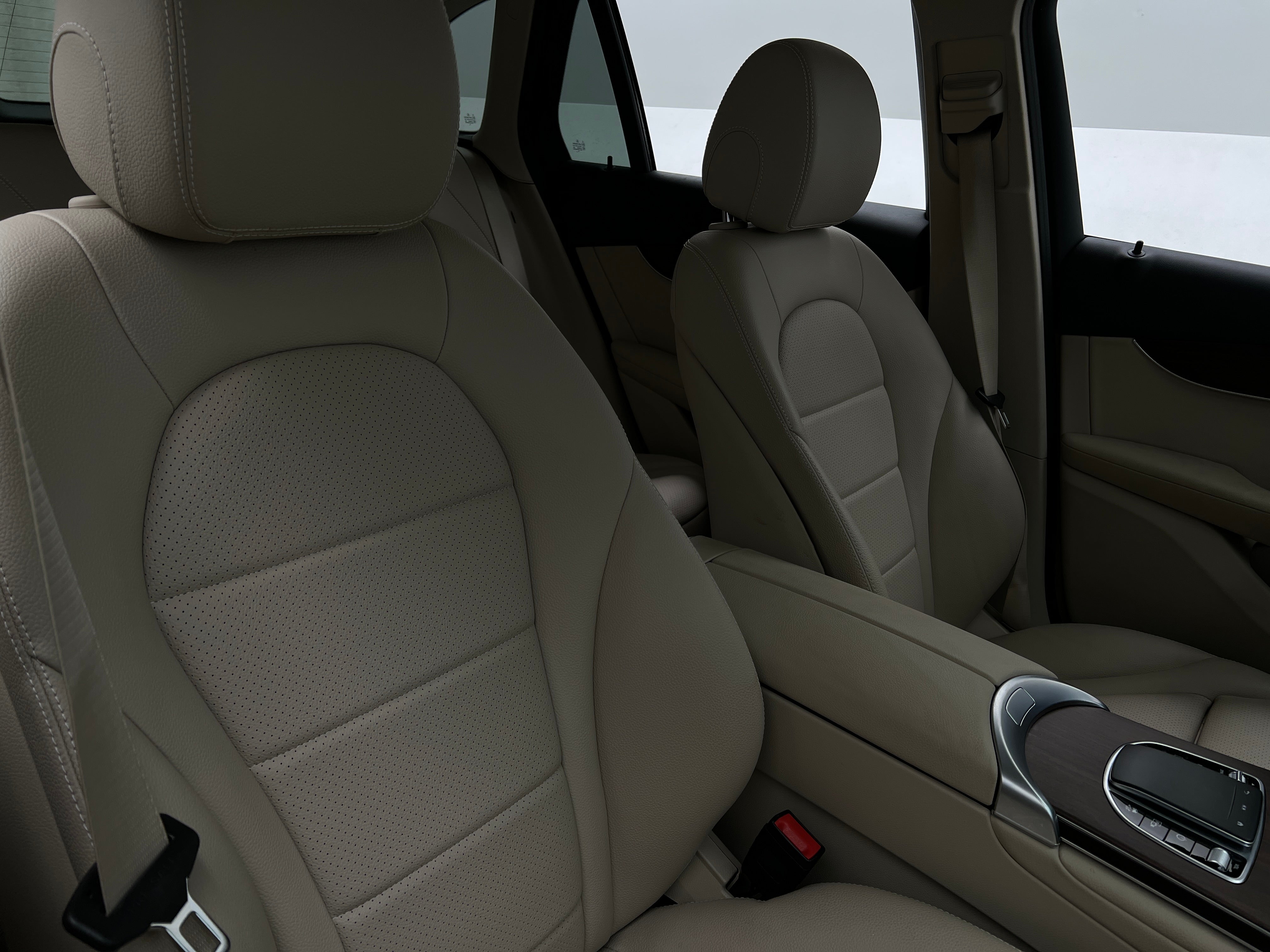 2022 Mercedes-Benz GLC