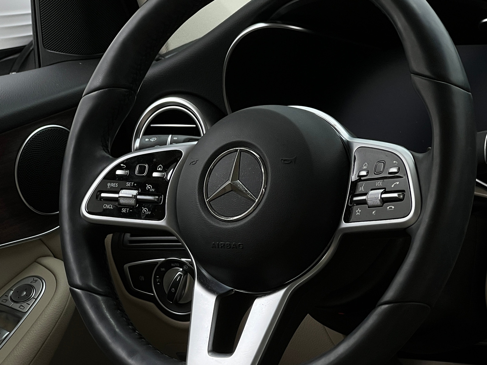 Thumbnail: 2022 Mercedes-Benz GLC - 4