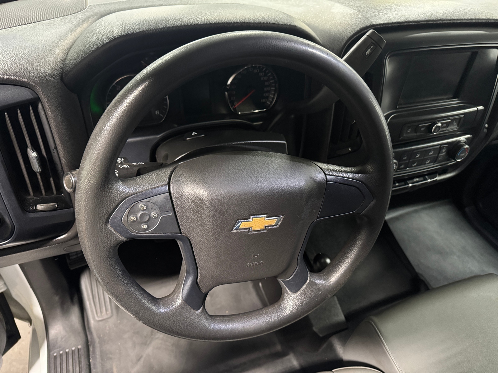Thumbnail: 2019 Chevrolet Silverado 1500 - 5