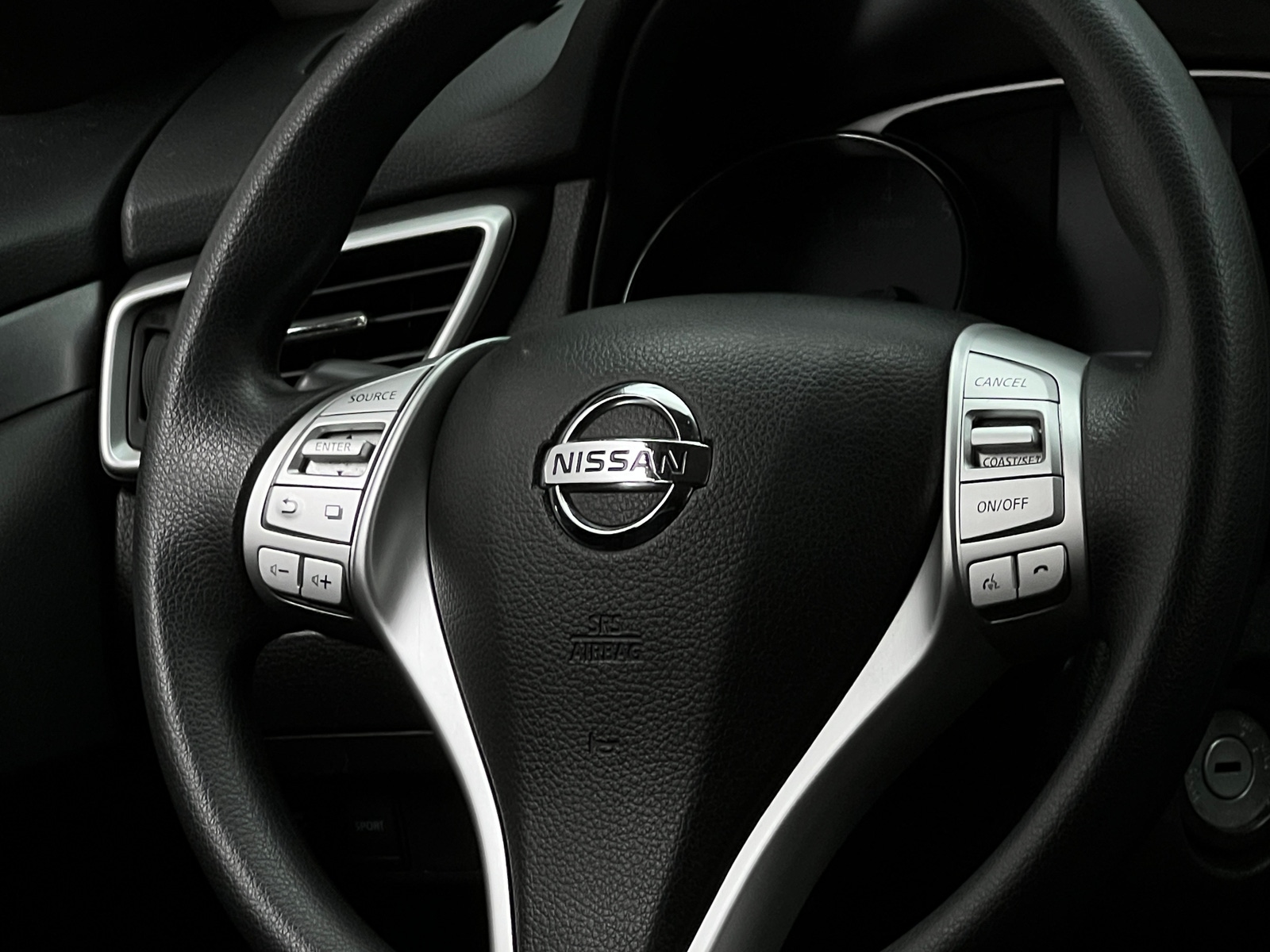 Thumbnail: 2016 Nissan Rogue - 5