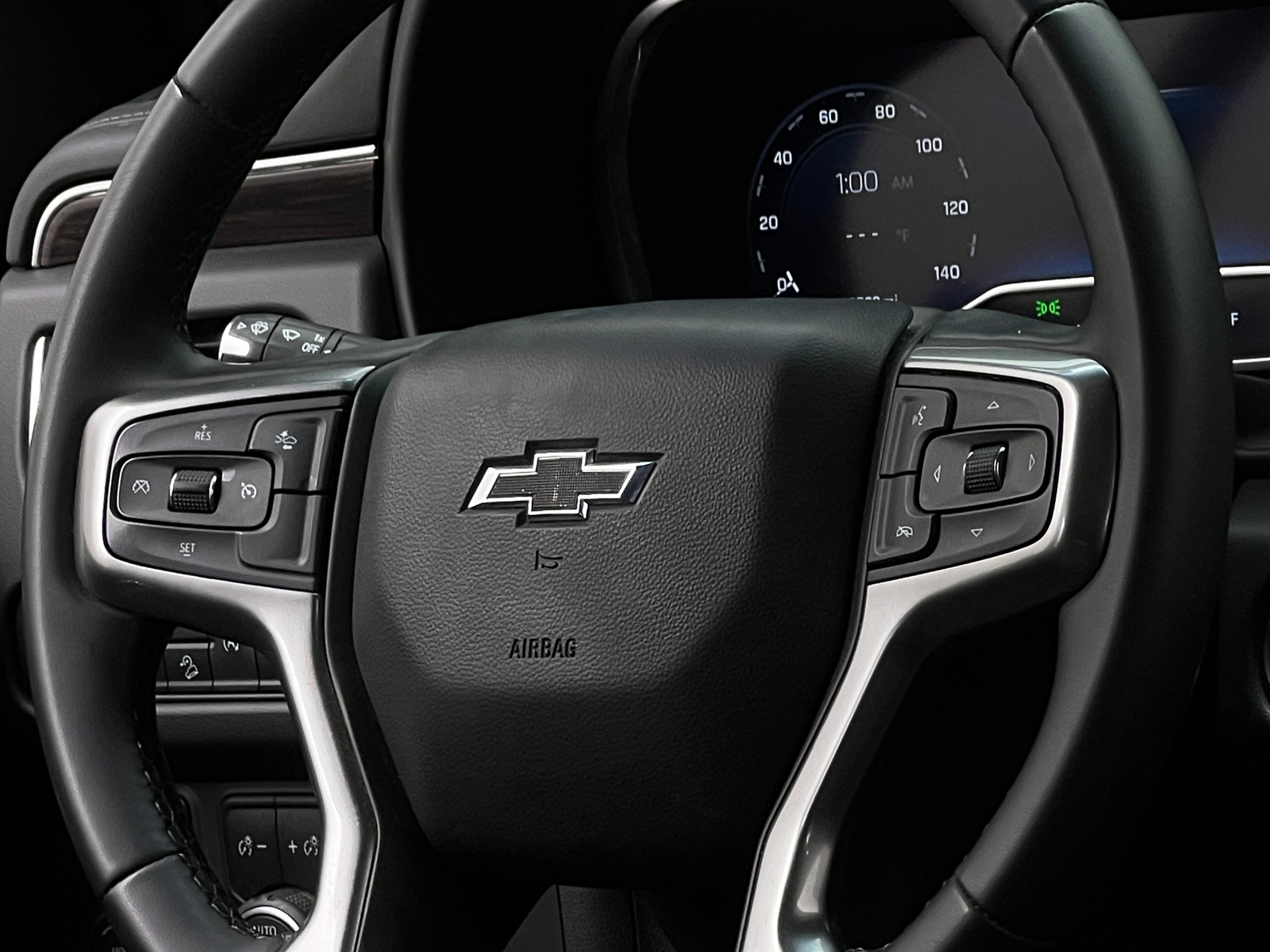 Thumbnail: 2023 Chevrolet Suburban - 4