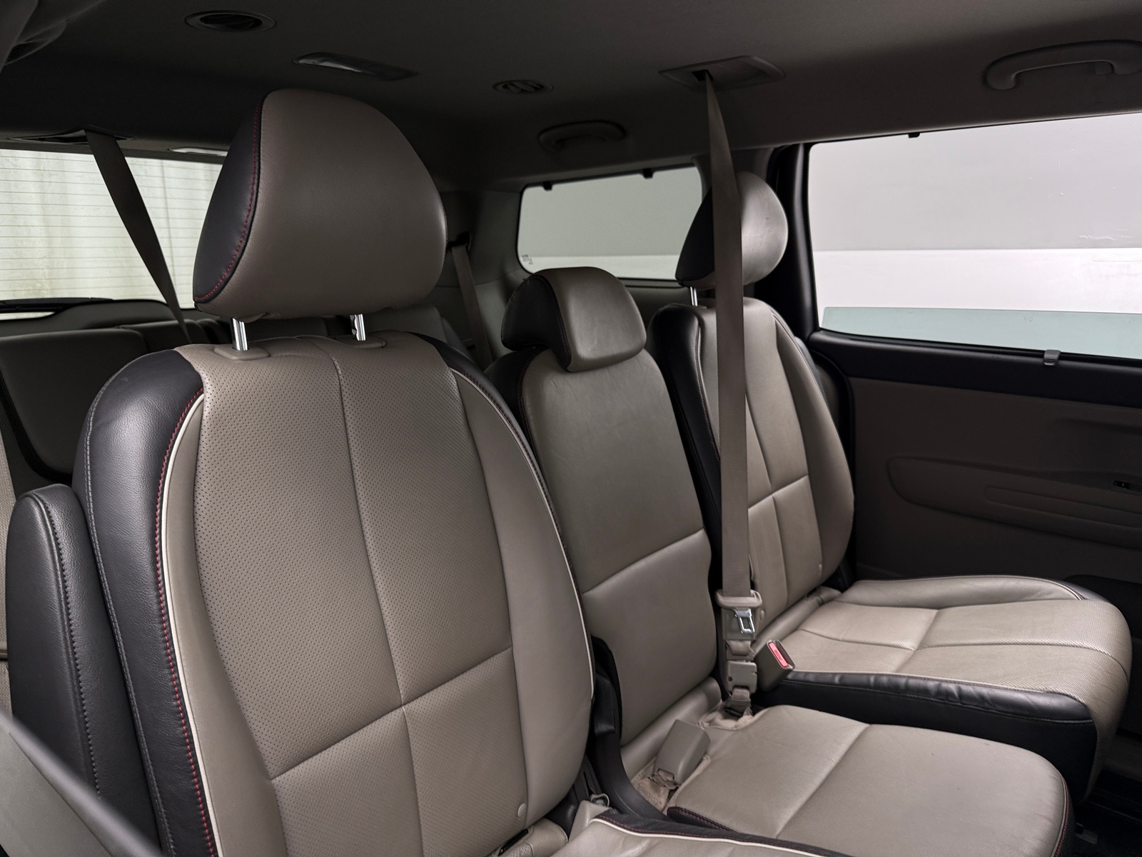 Thumbnail: 2017 Kia Sedona - 6