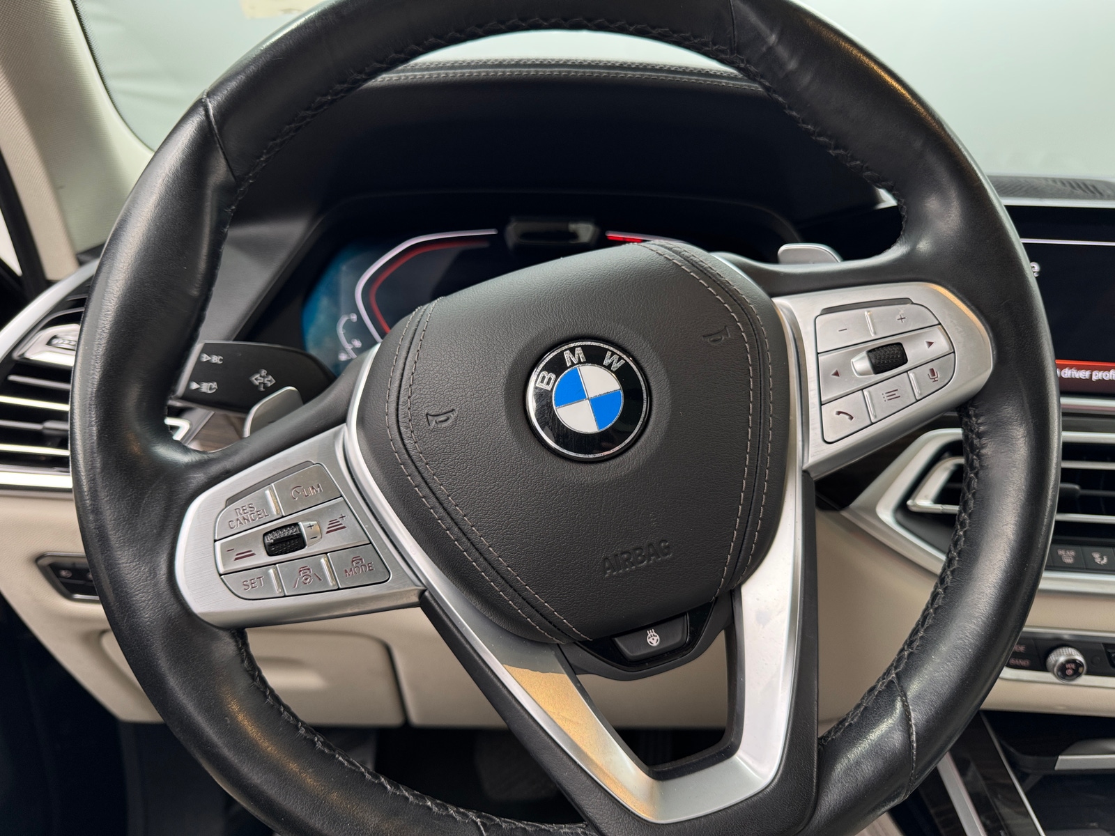 Thumbnail: 2019 BMW X7 - 4