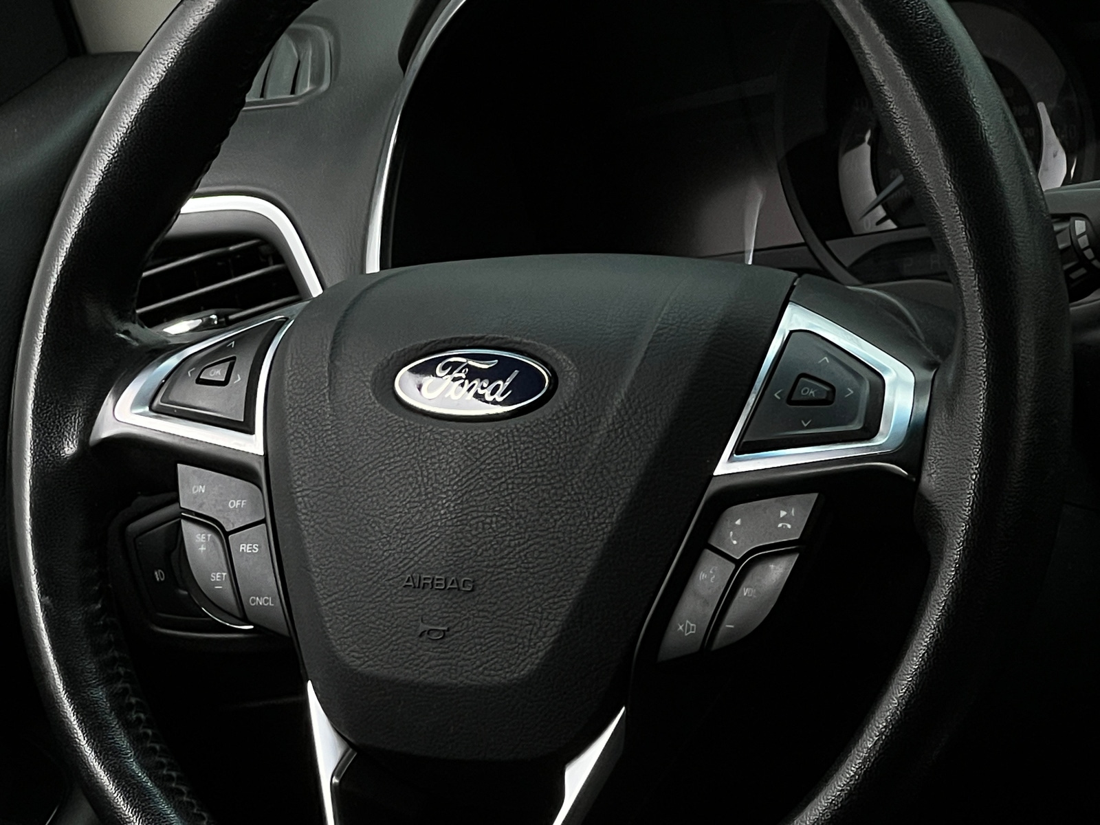 Thumbnail: 2019 Ford Edge - 4