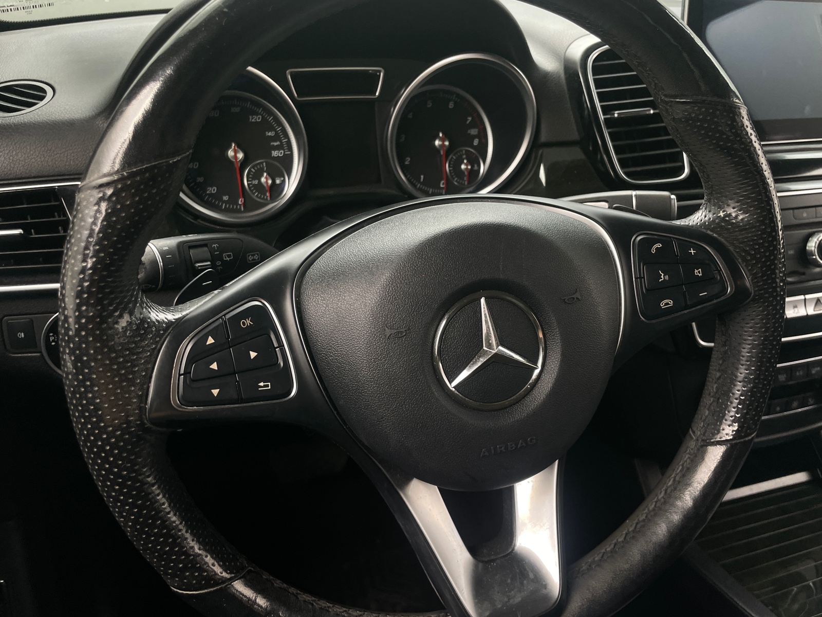 Thumbnail: 2017 Mercedes-Benz GLE - 4
