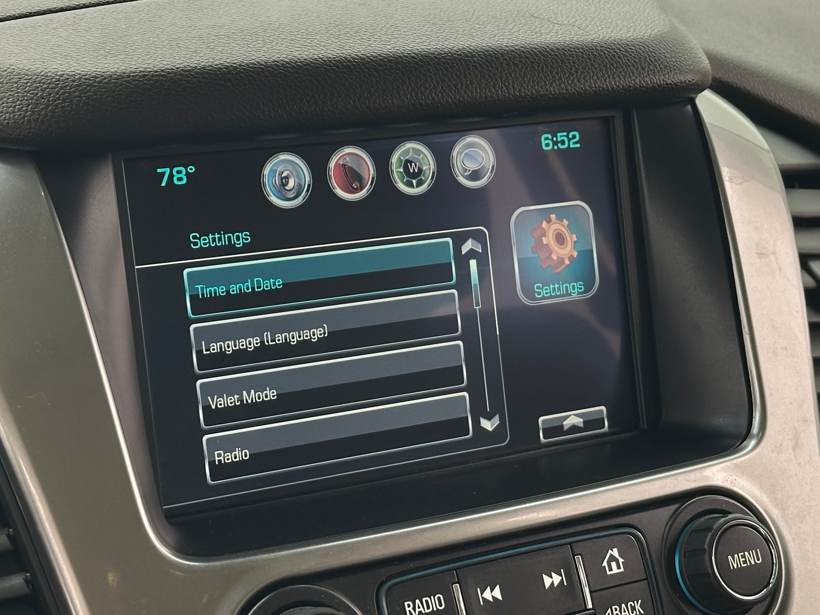 Thumbnail: 2016 Chevrolet Tahoe - 3