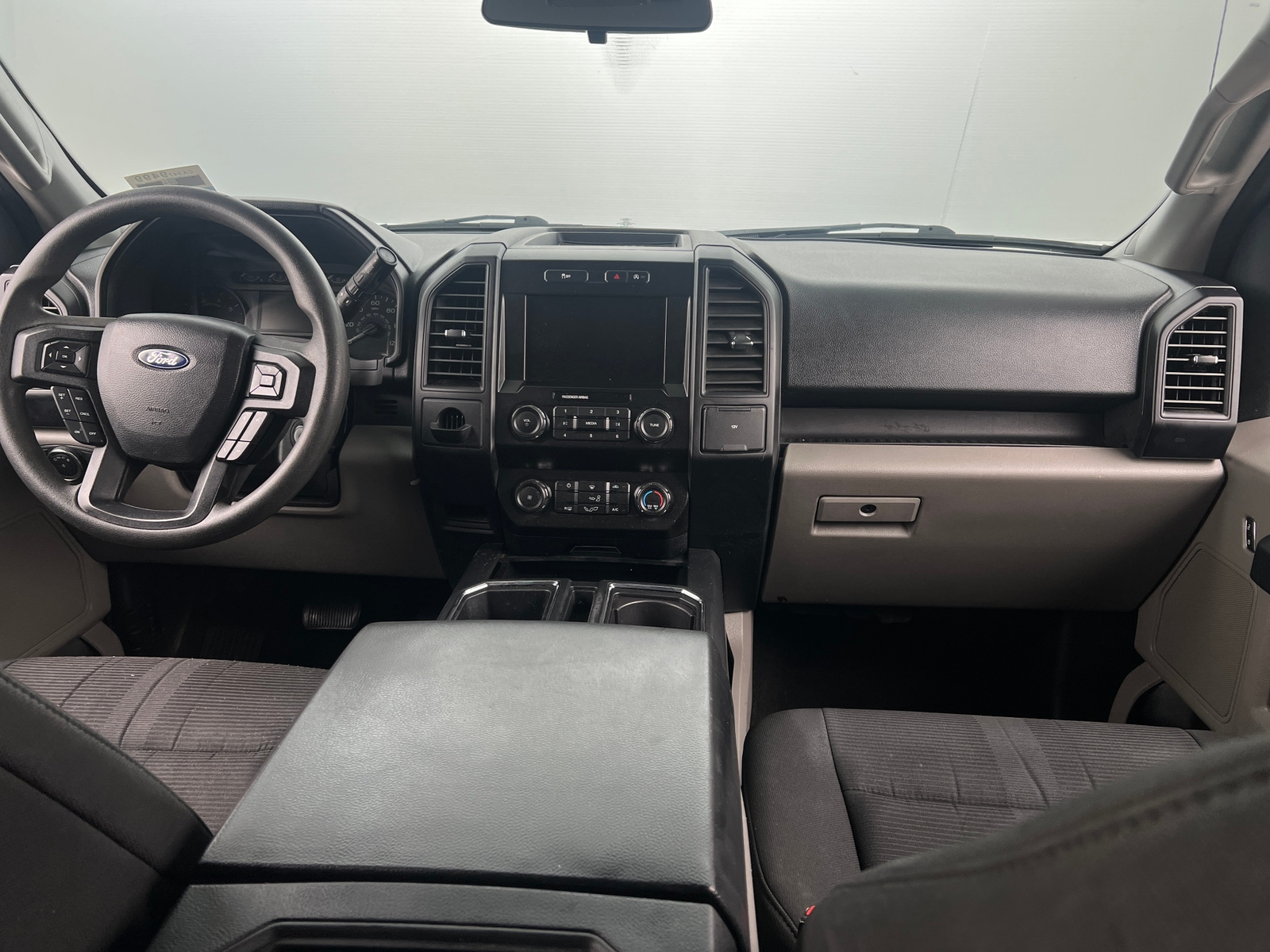 Thumbnail: 2019 Ford Econoline - 3