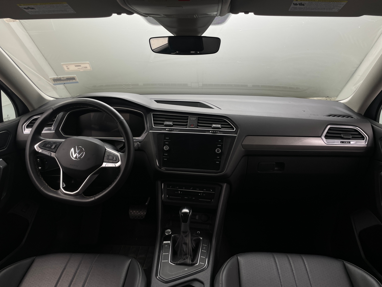 Thumbnail: 2024 Volkswagen Tiguan - 2