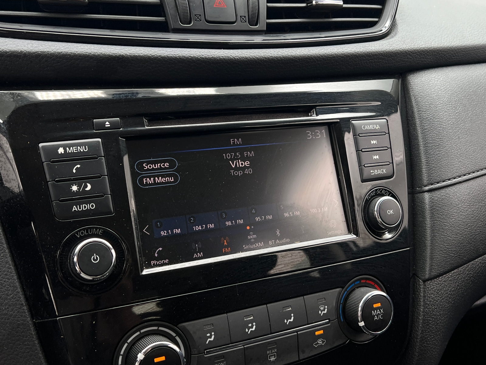 Thumbnail: 2018 Nissan Rogue - 4