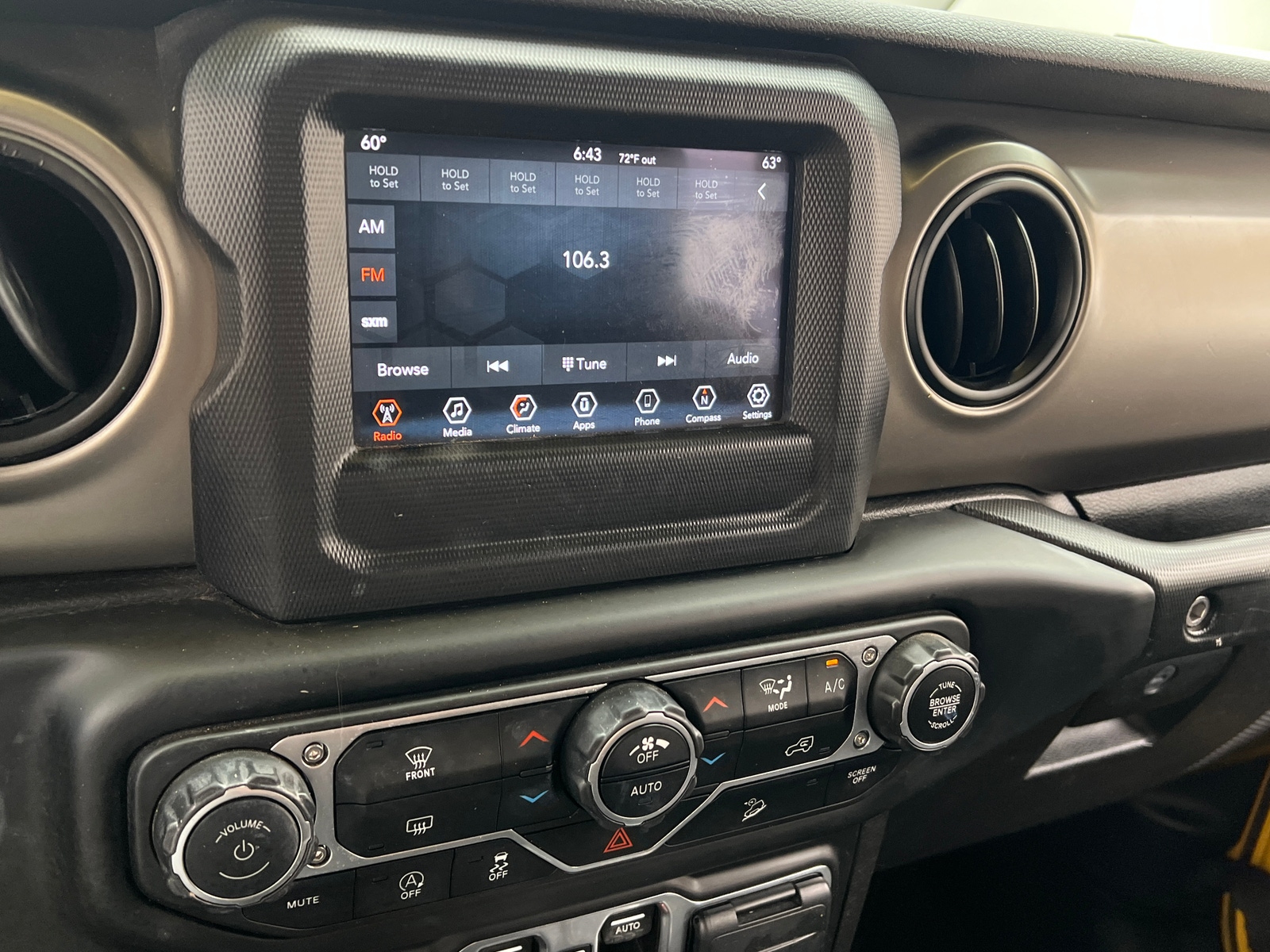 Thumbnail: 2019 Jeep Wrangler - 4