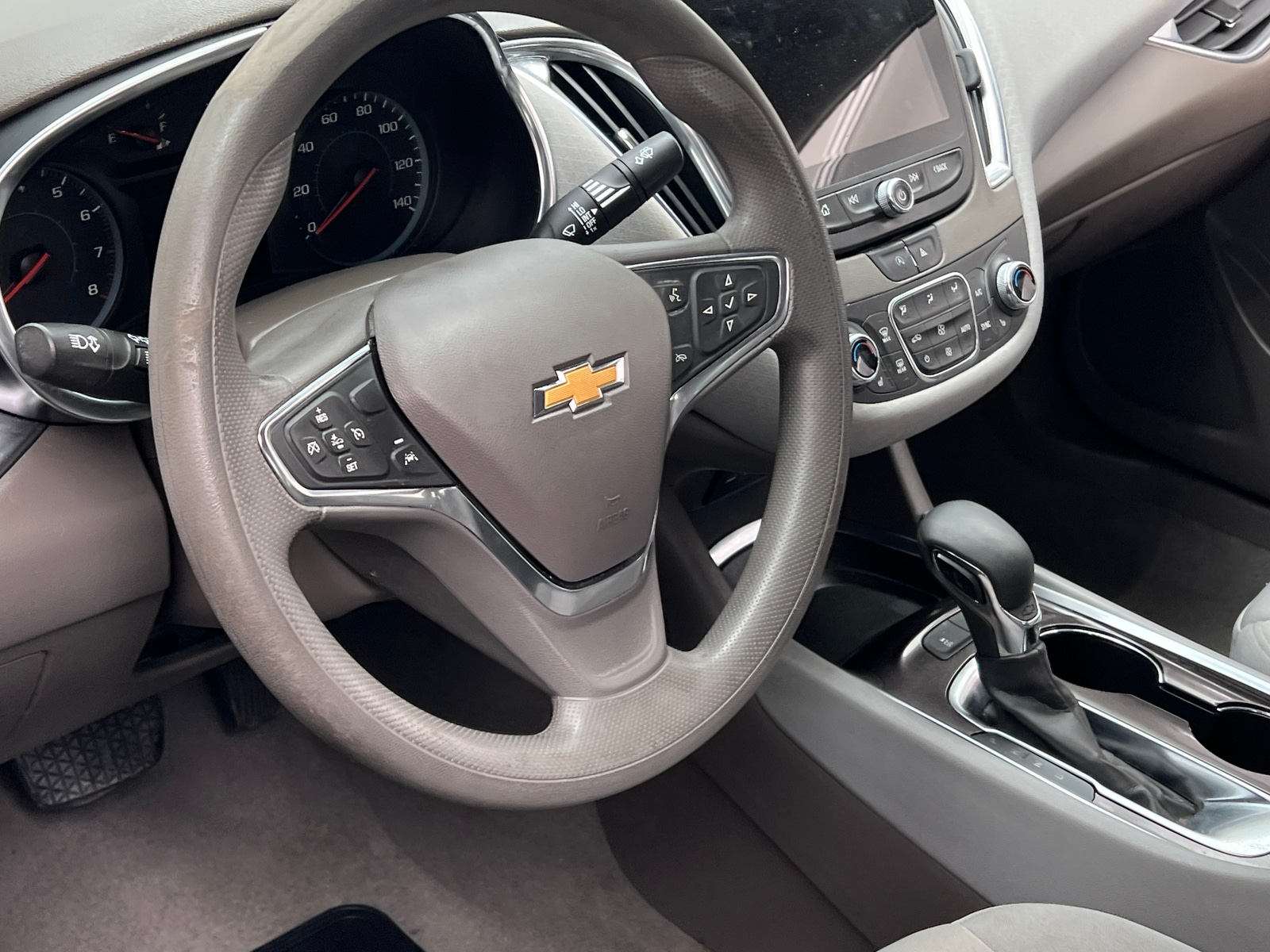 Thumbnail: 2021 Chevrolet Malibu - 5