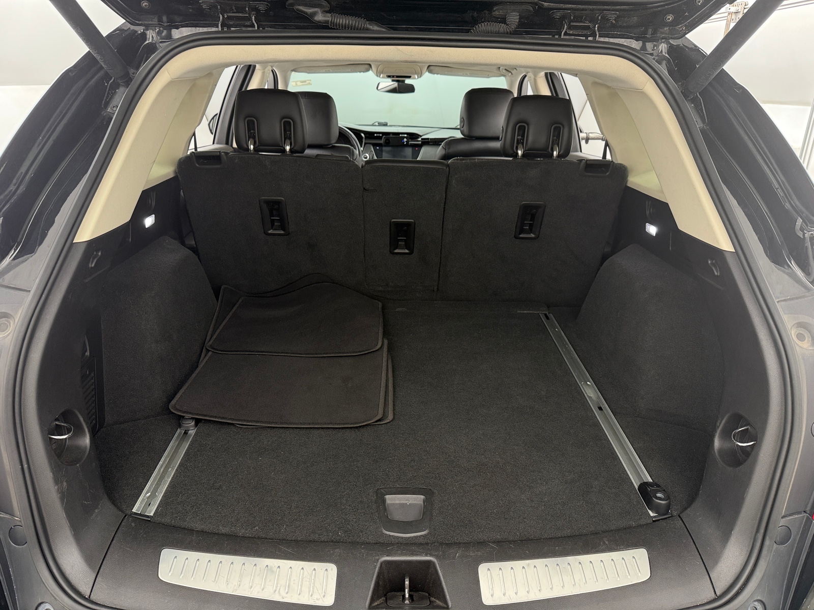Thumbnail: 2018 Cadillac XT5 - 6