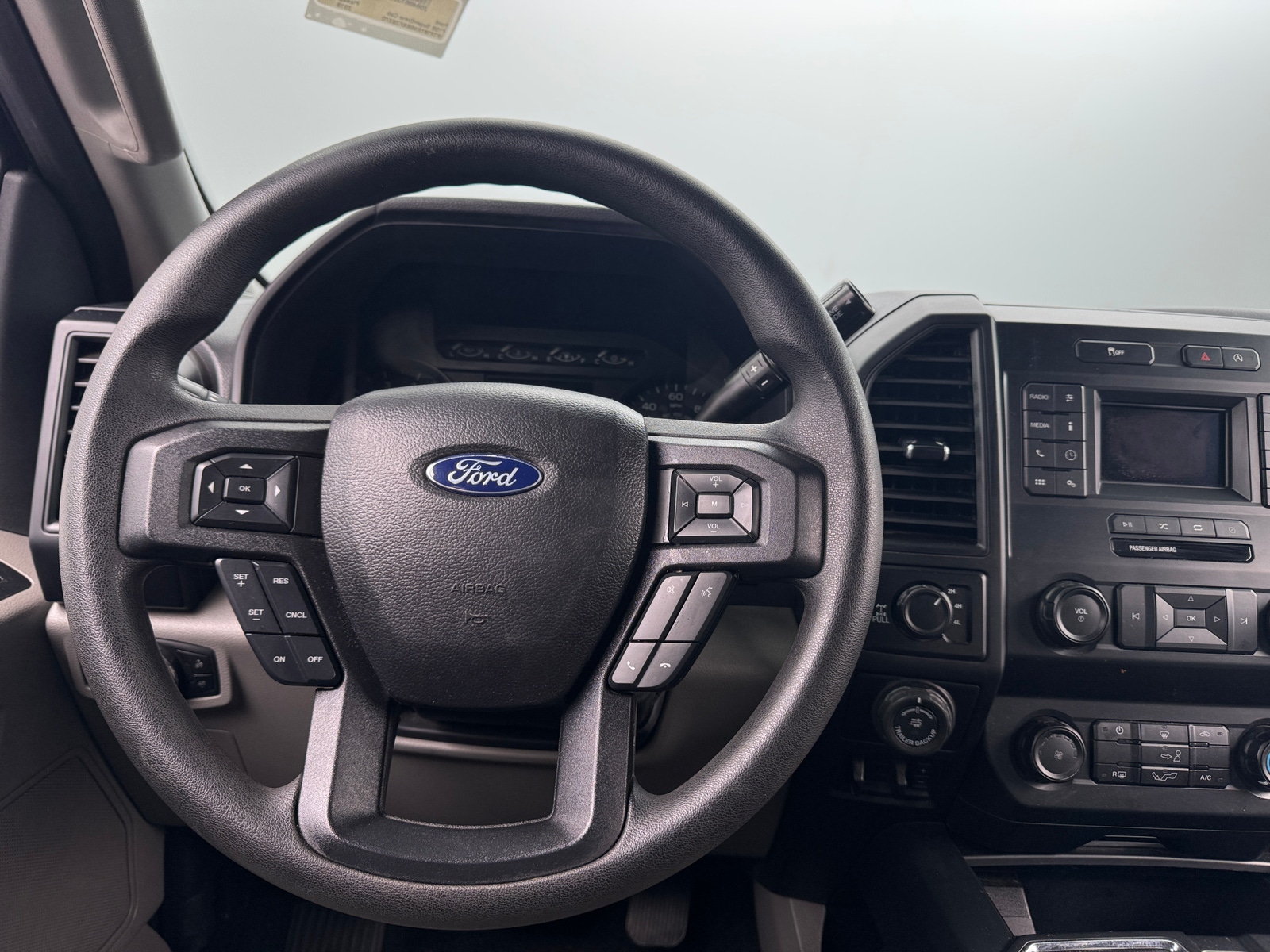 Thumbnail: 2019 Ford Econoline - 5