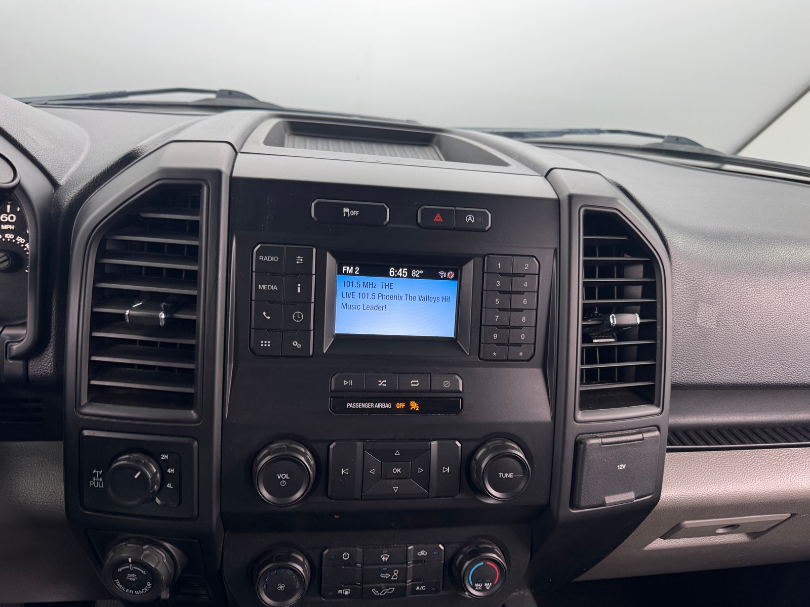 Thumbnail: 2019 Ford Econoline - 4