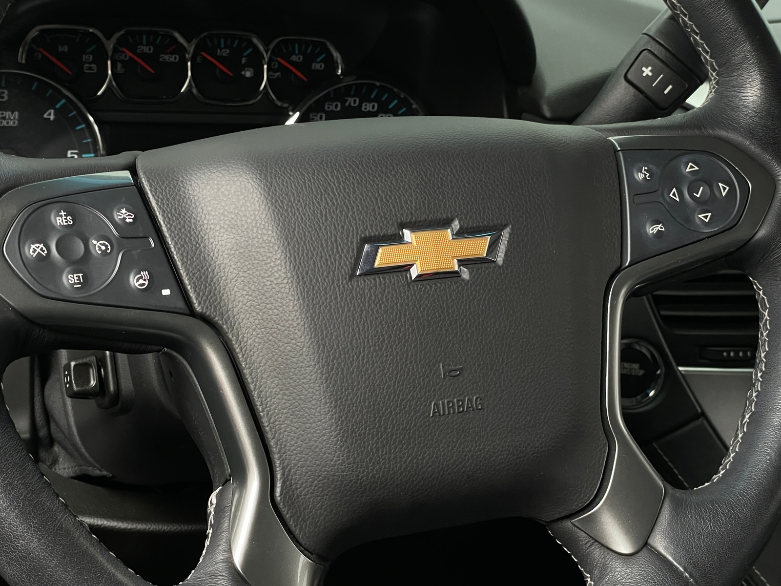 Thumbnail: 2019 Chevrolet Tahoe - 4