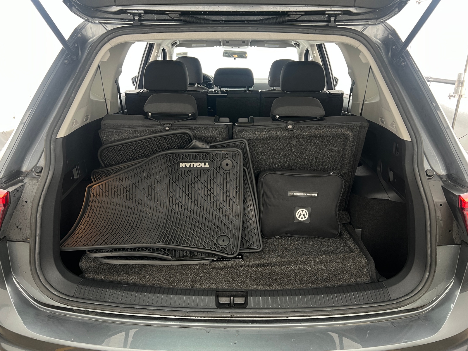 Thumbnail: 2018 Volkswagen Tiguan - 7