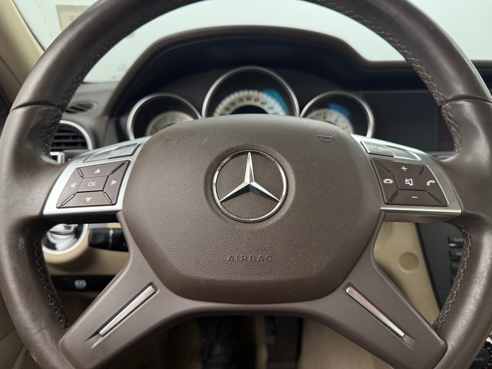 Thumbnail: 2014 Mercedes-Benz C-Class - 4