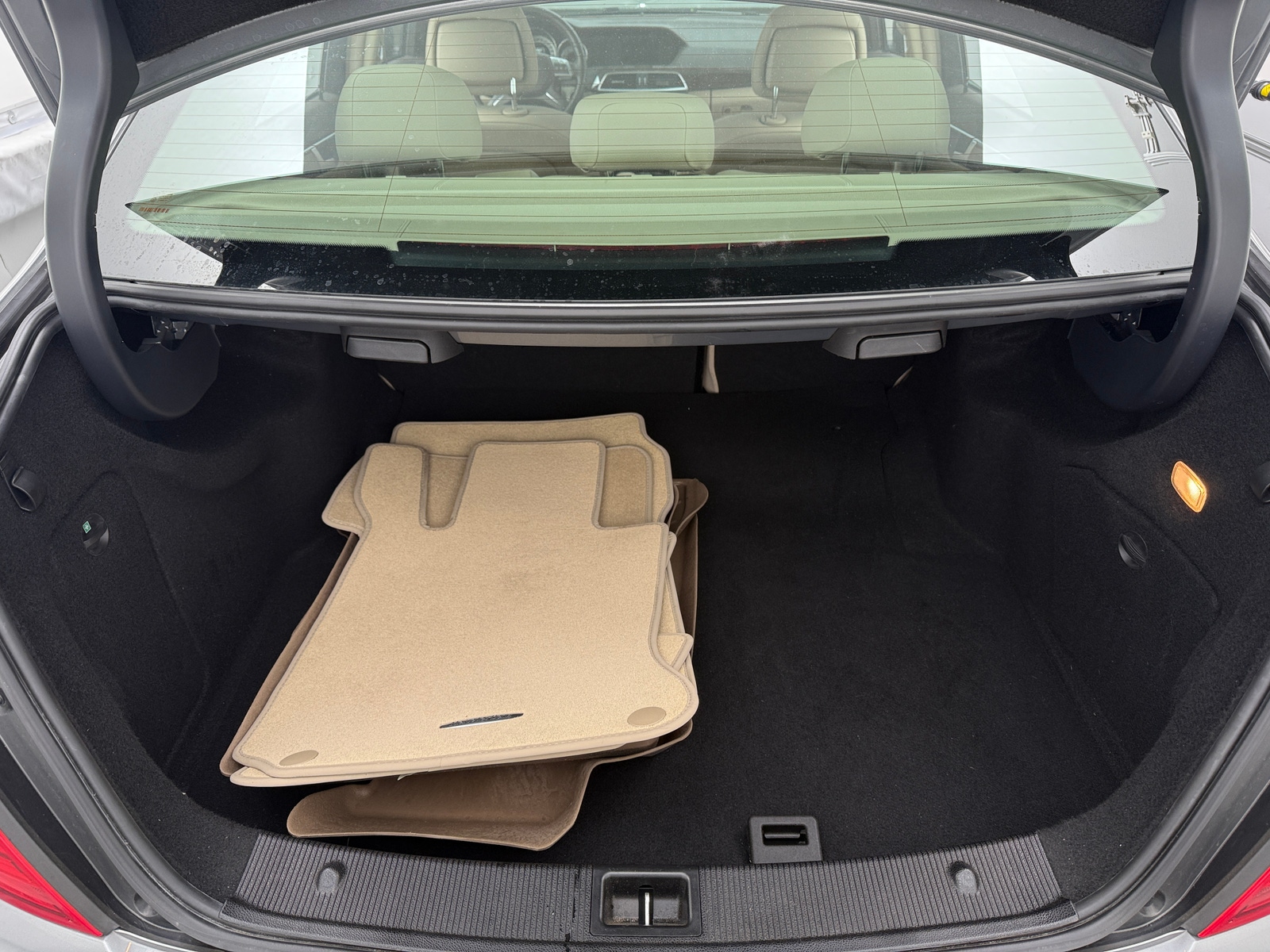 Thumbnail: 2014 Mercedes-Benz C-Class - 6
