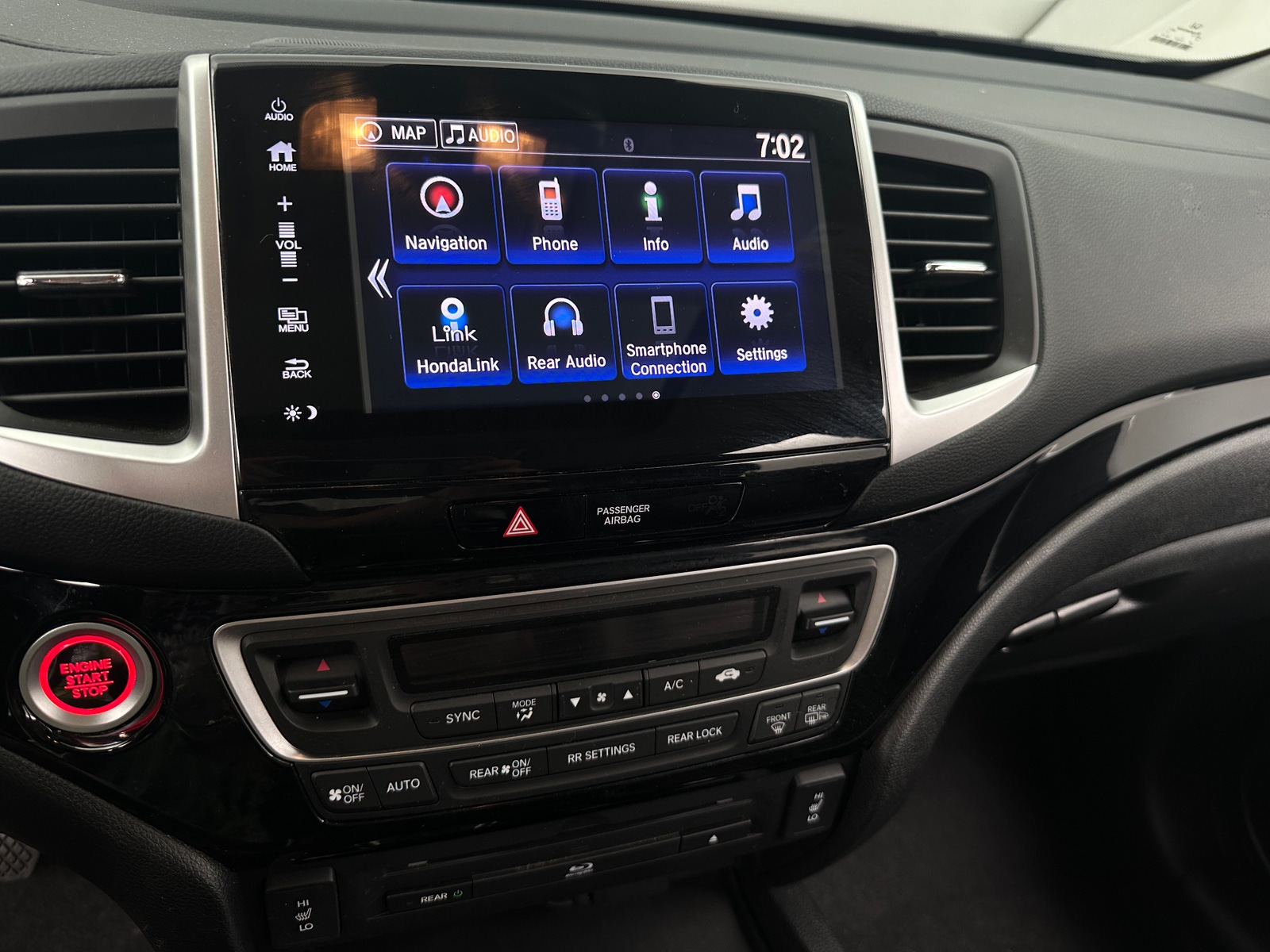 Thumbnail: 2017 Honda Pilot - 3
