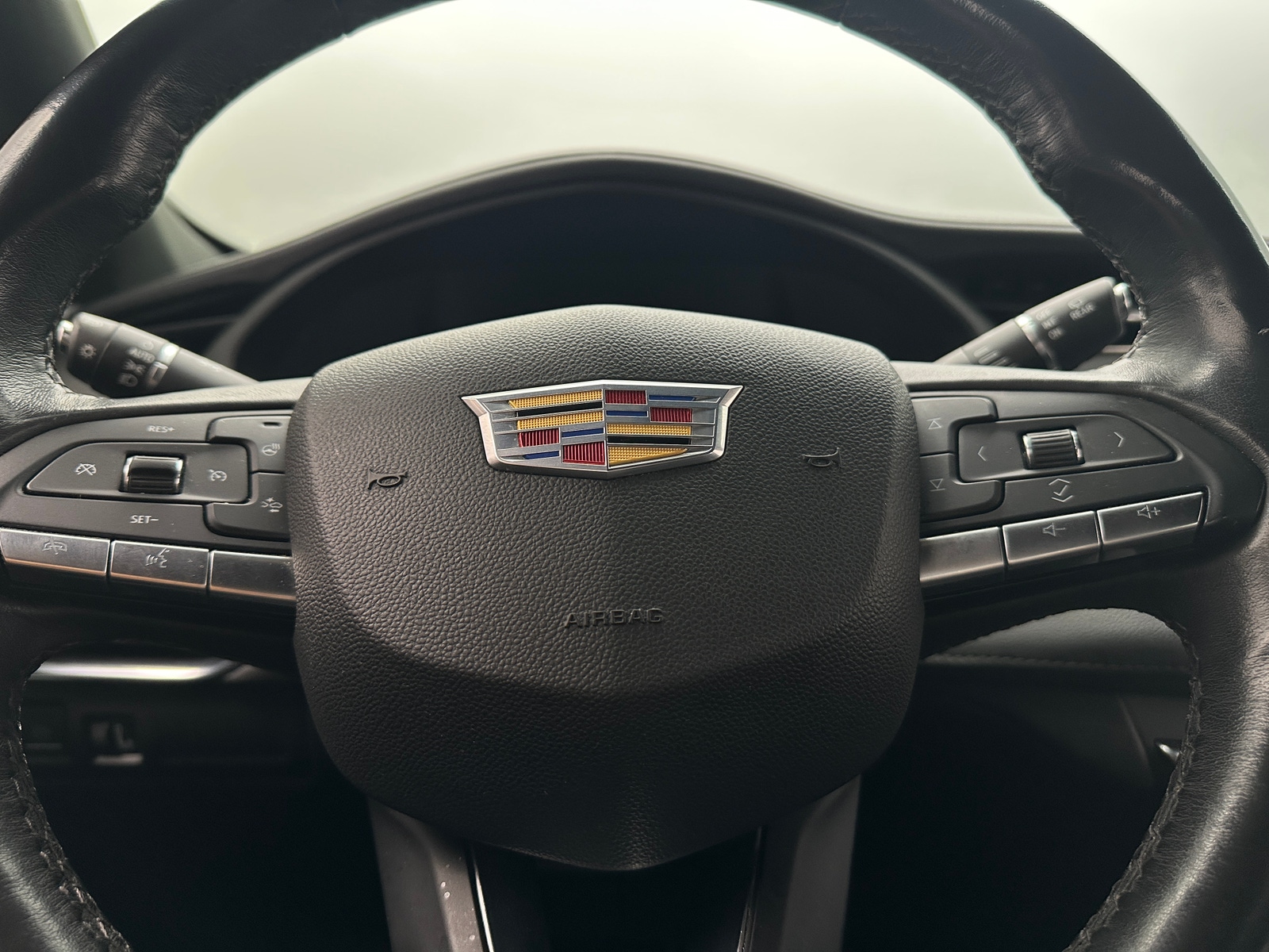 Thumbnail: 2023 Cadillac XT4 - 4