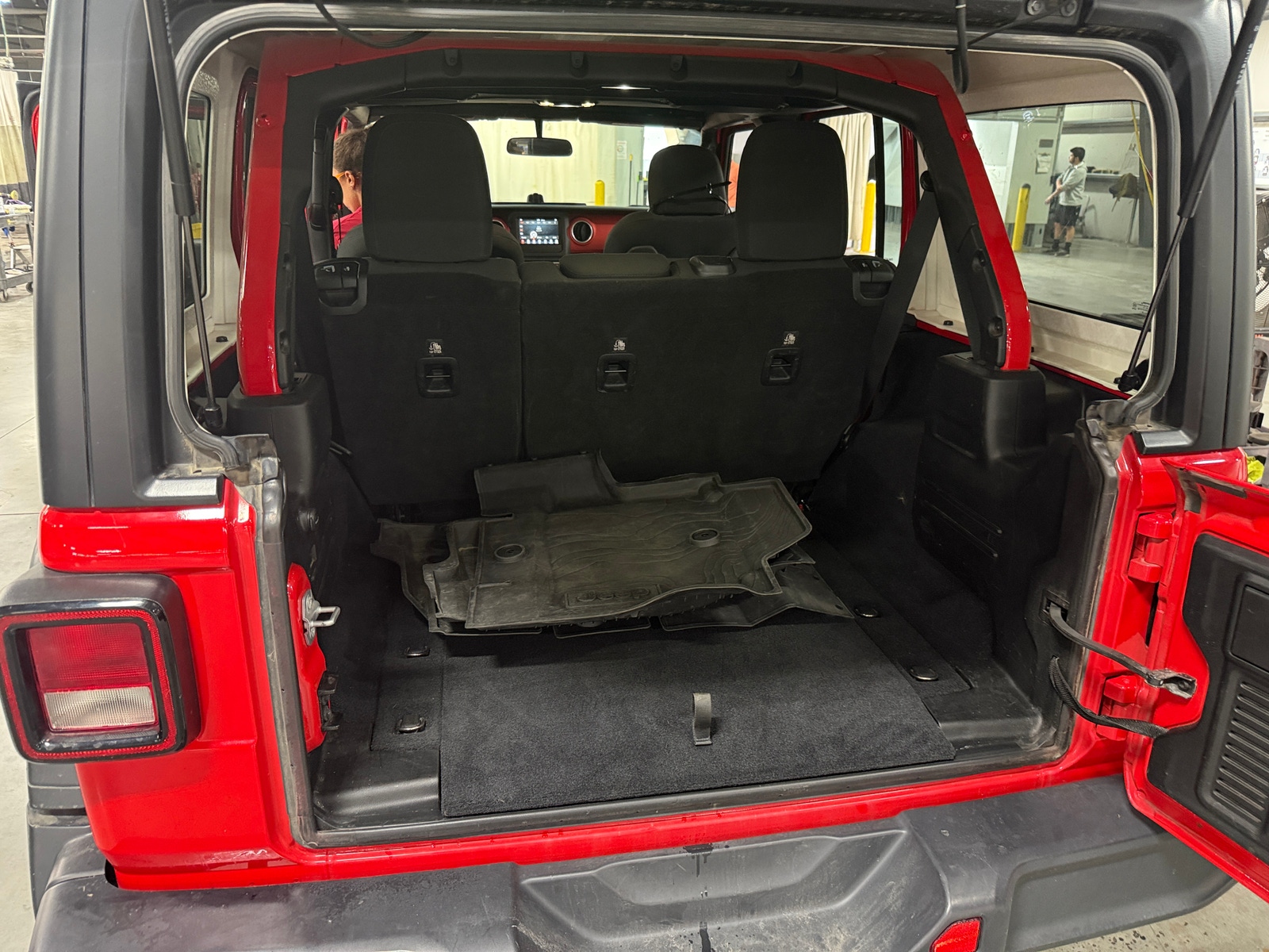 Thumbnail: 2019 Jeep Wrangler - 7
