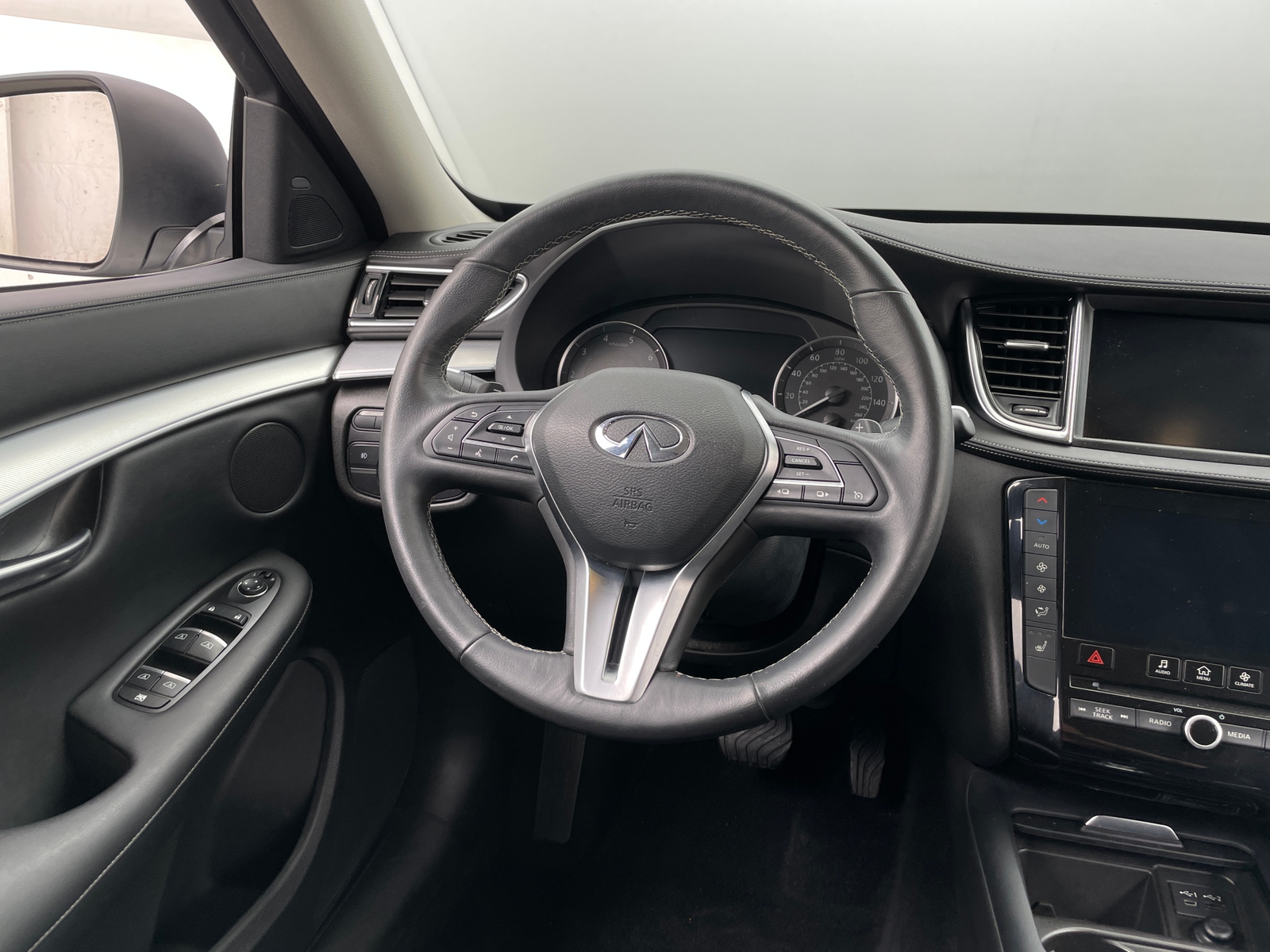 Thumbnail: 2020 INFINITI QX50 - 4