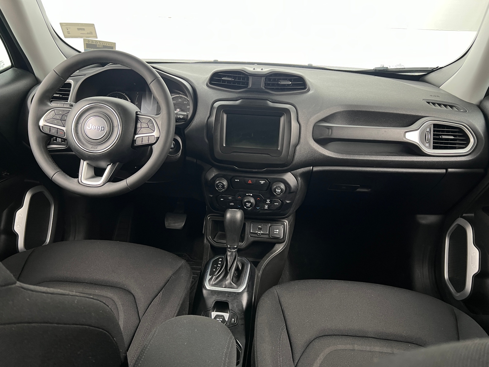 Thumbnail: 2020 Jeep Renegade - 3