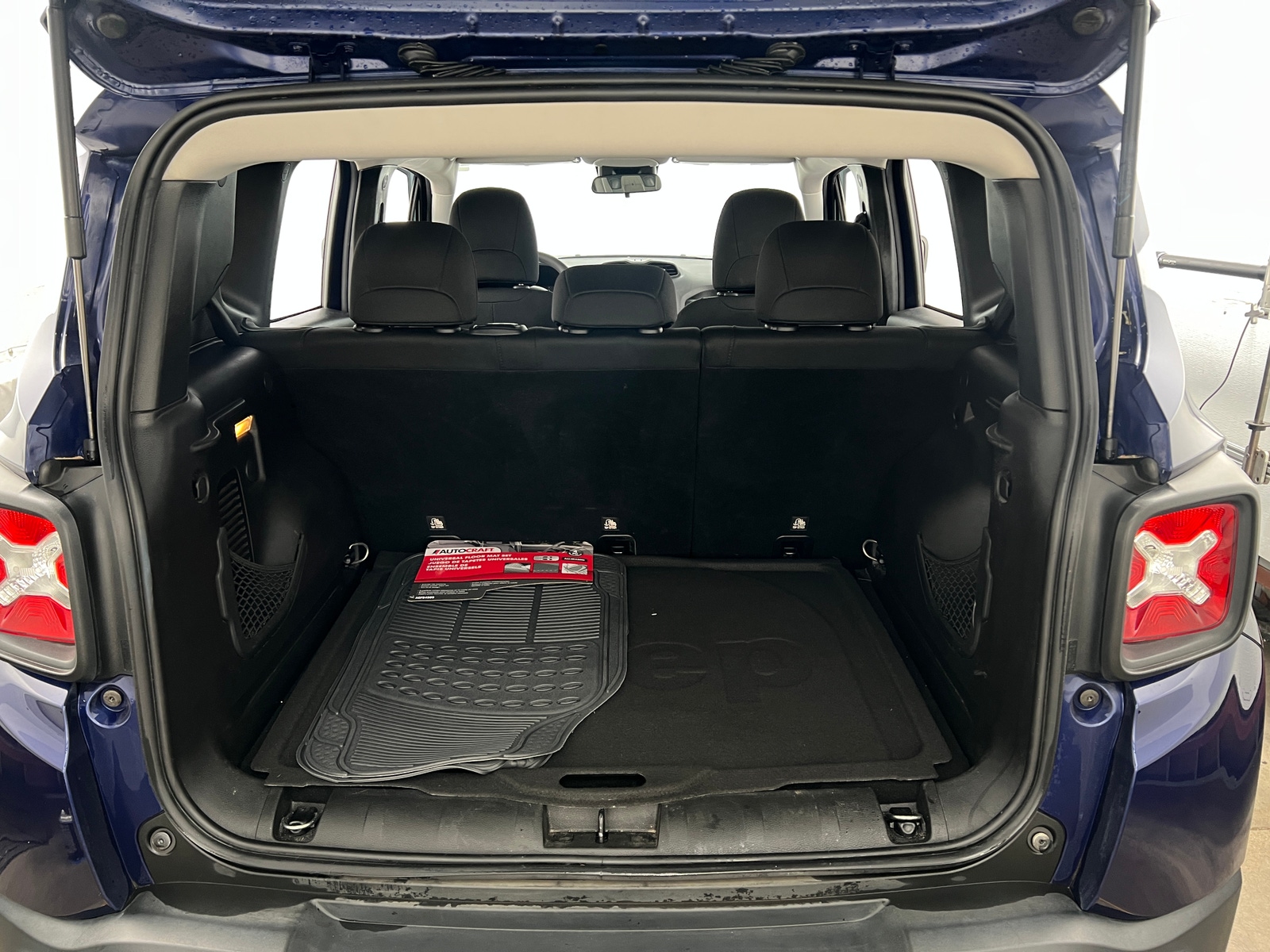 Thumbnail: 2020 Jeep Renegade - 7