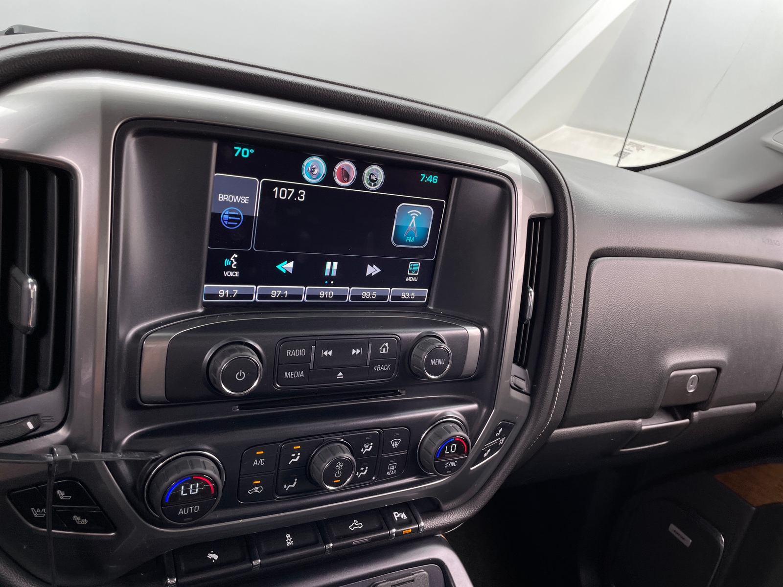 Thumbnail: 2014 Chevrolet Silverado 1500 - 3