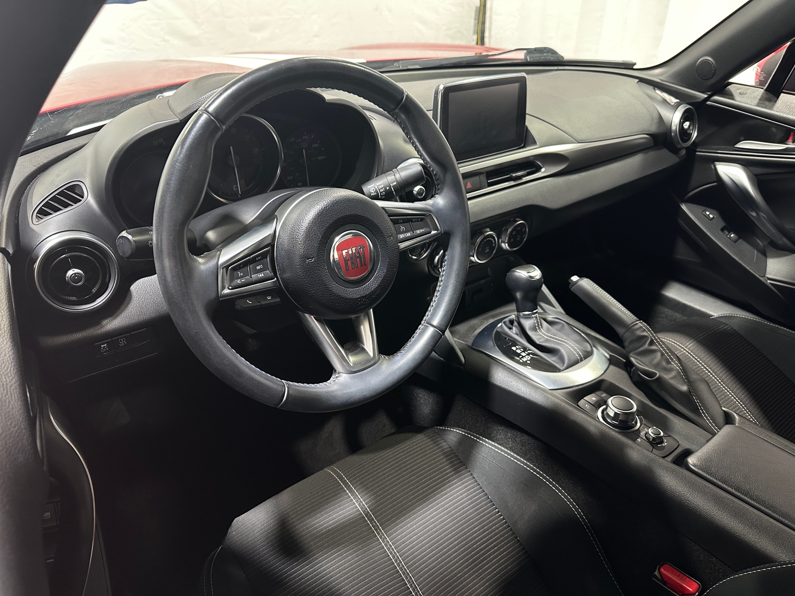 Thumbnail: 2019 Fiat 124 Spider - 3