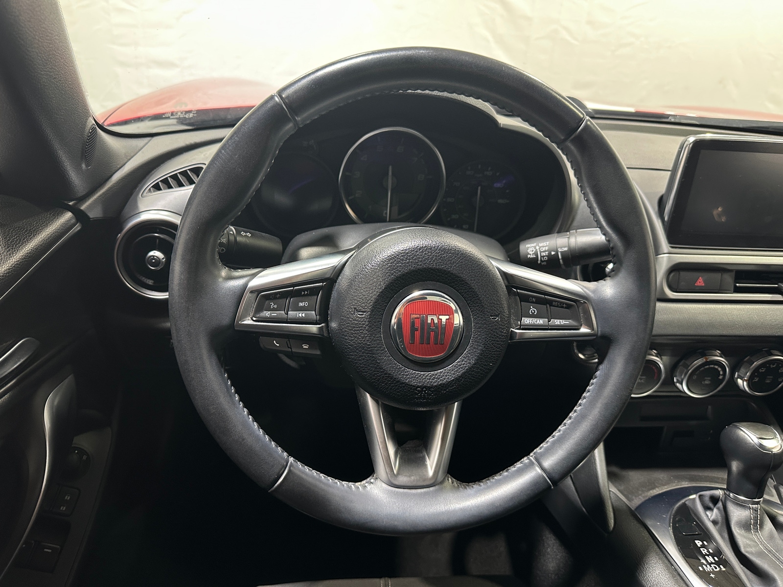 Thumbnail: 2019 Fiat 124 Spider - 5