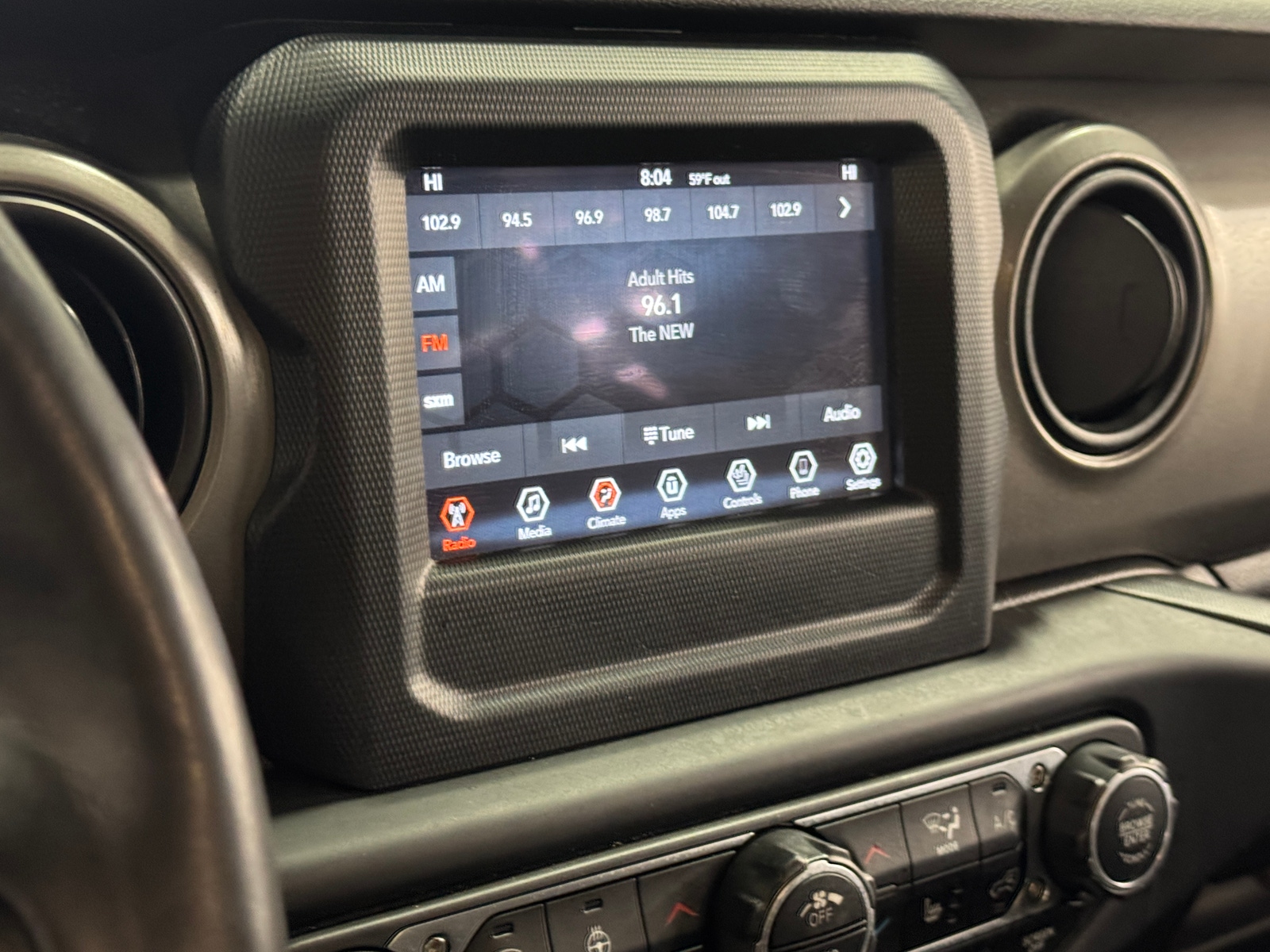 Thumbnail: 2019 Jeep Wrangler - 4