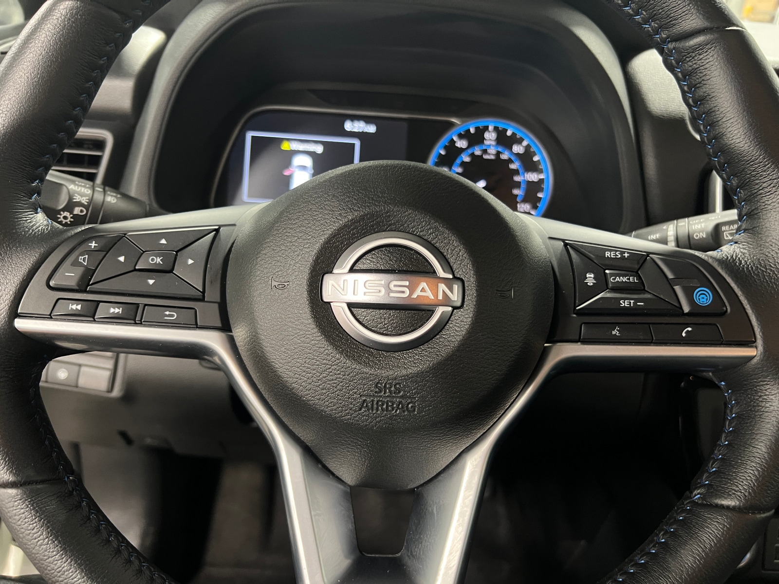 Thumbnail: 2025 Nissan Leaf - 5