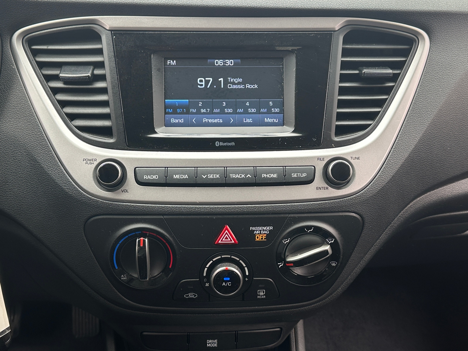 Thumbnail: 2022 Hyundai Accent - 4