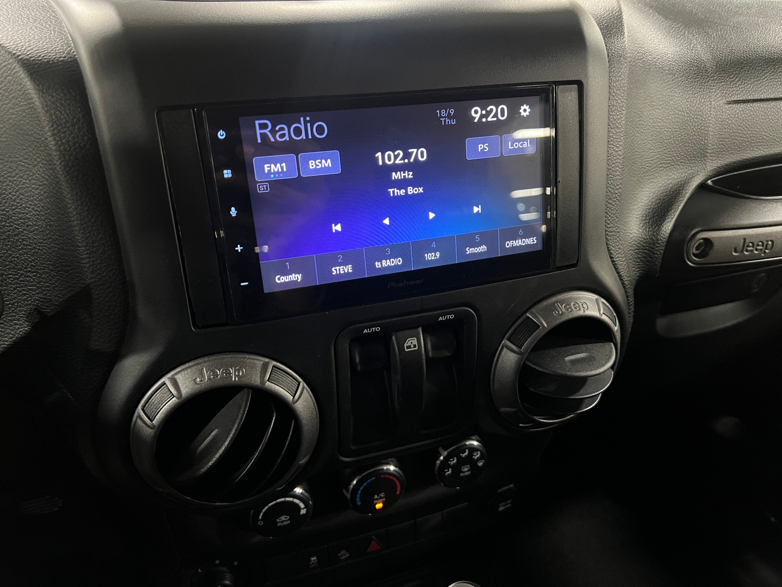 Thumbnail: 2018 Jeep Wrangler - 4