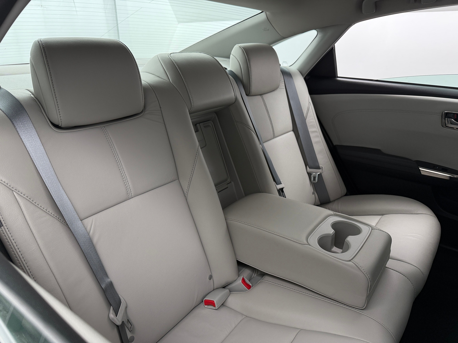Thumbnail: 2018 Toyota Avalon - 5