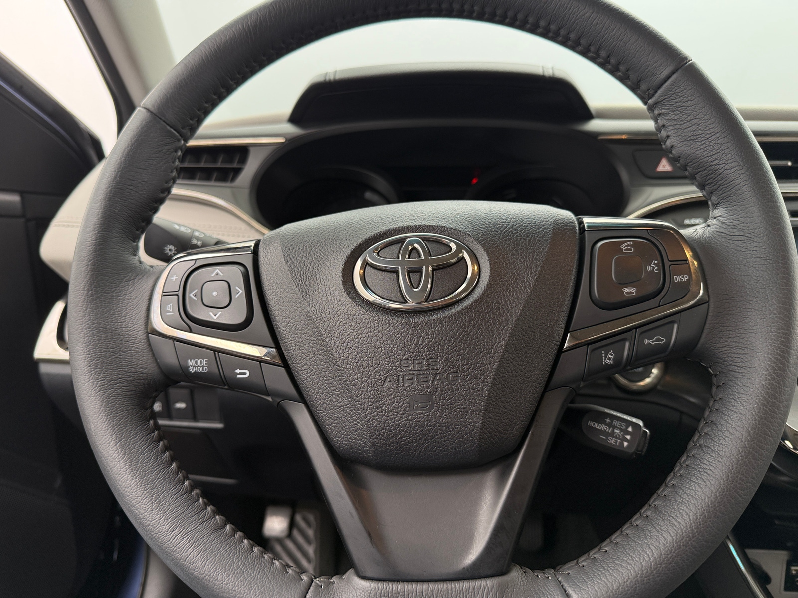 Thumbnail: 2018 Toyota Avalon - 4