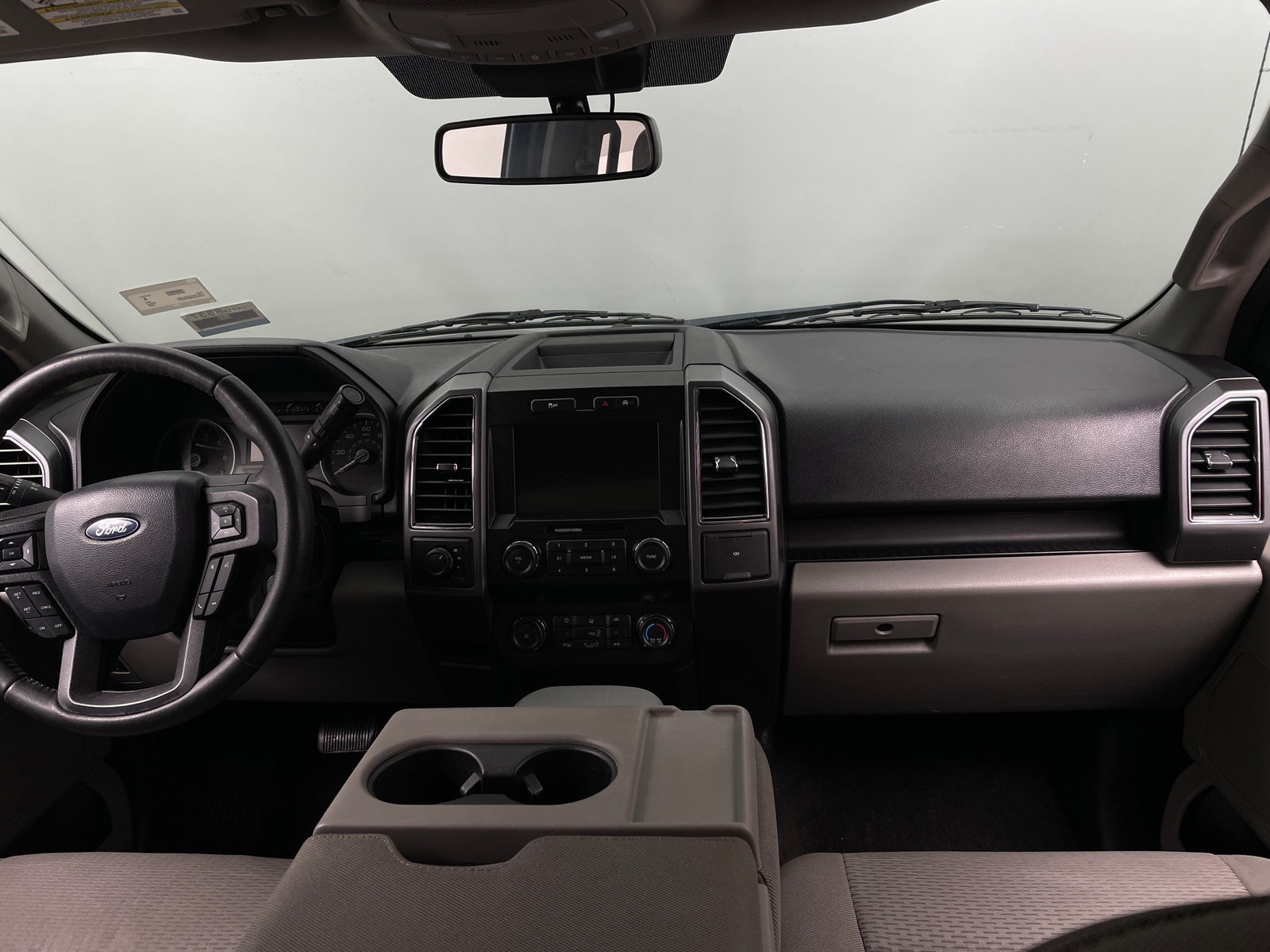 Thumbnail: 2019 Ford Econoline - 3